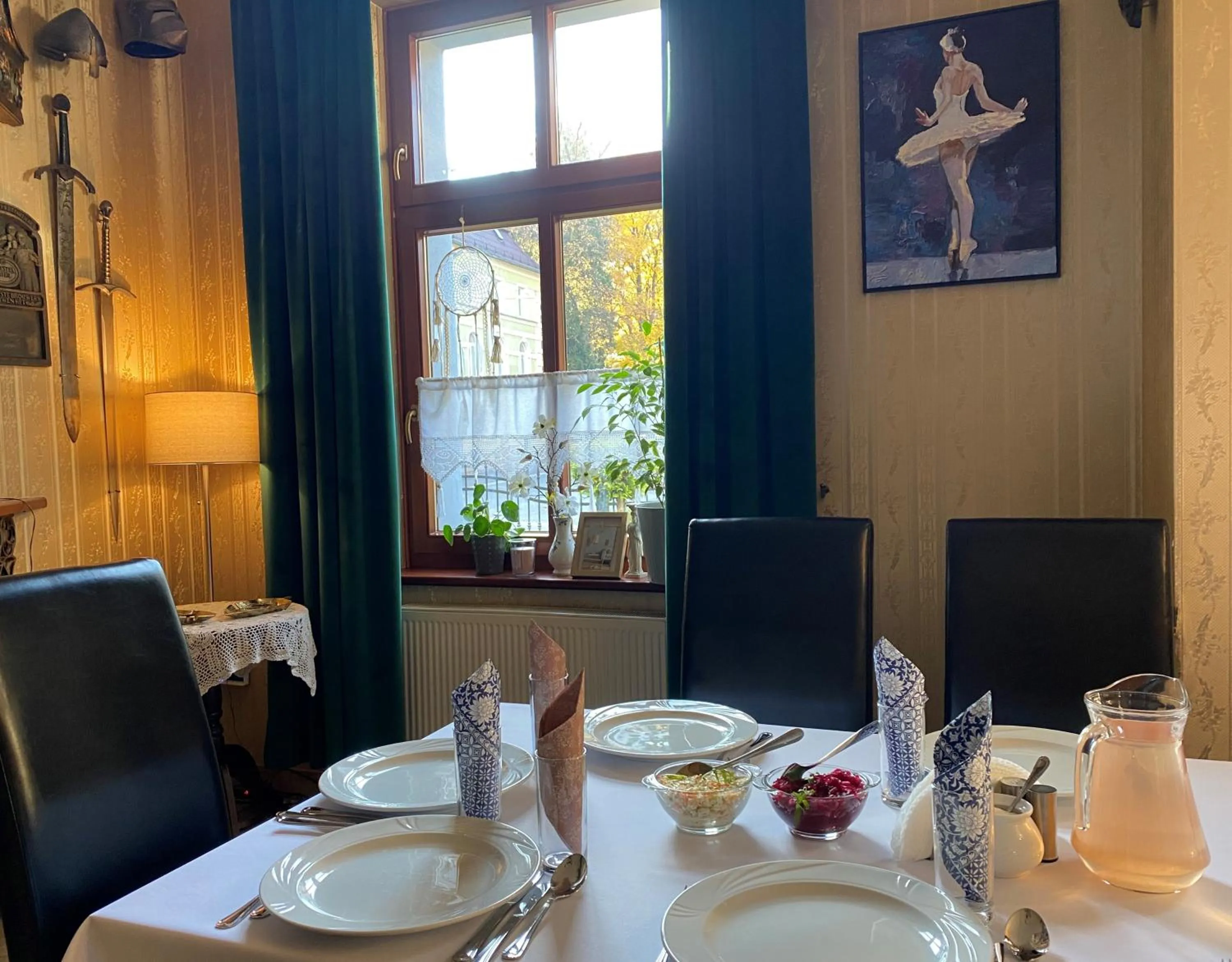 Restaurant/places to eat in Hotel i Restauracja Castle