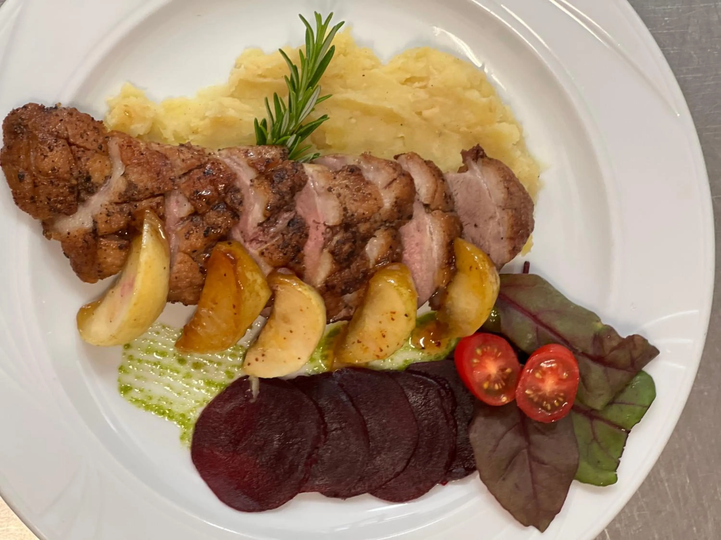 Restaurant/places to eat in Hotel i Restauracja Castle