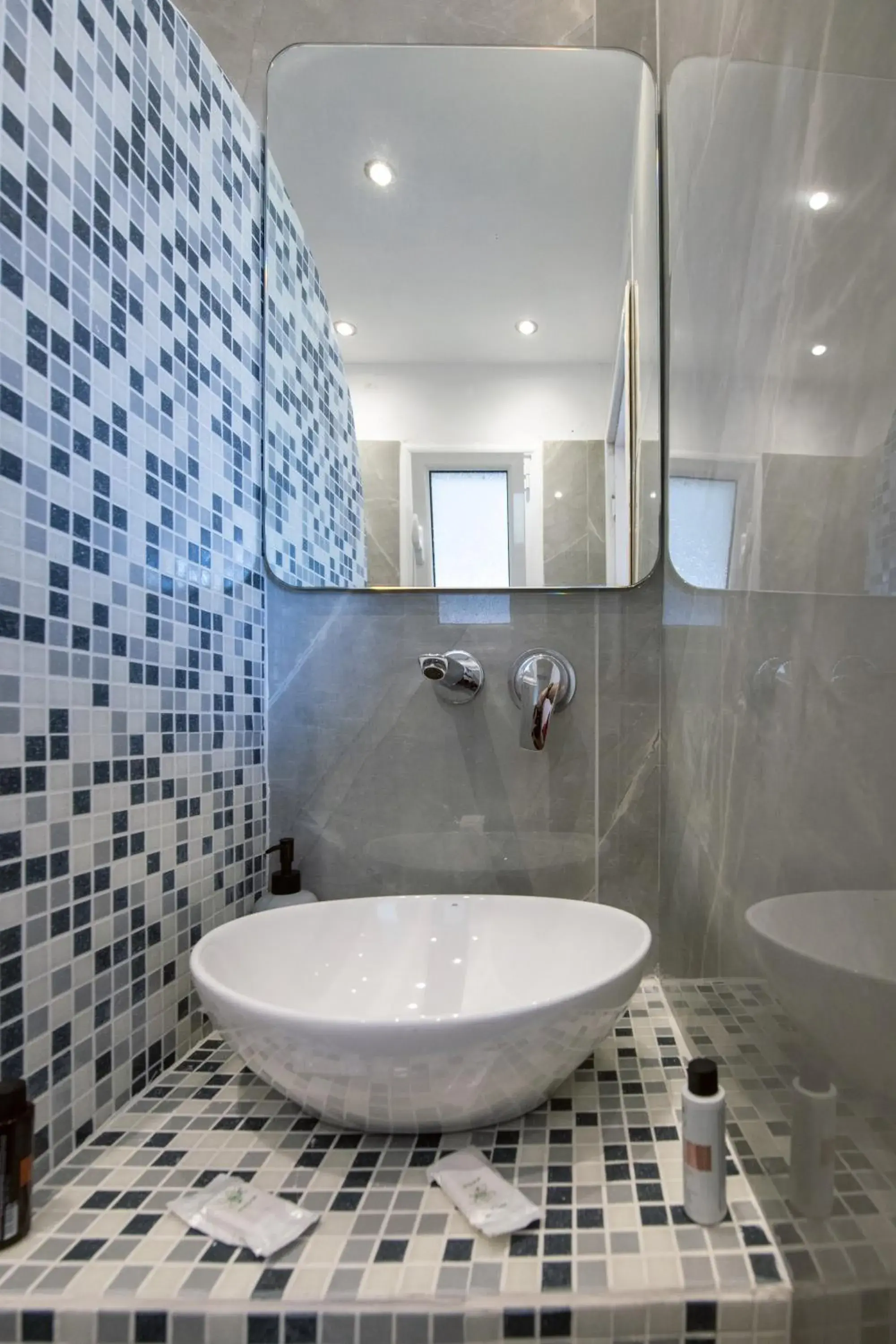 Triple Room in Hotel Lodos Triple Room in Hotel Lodos