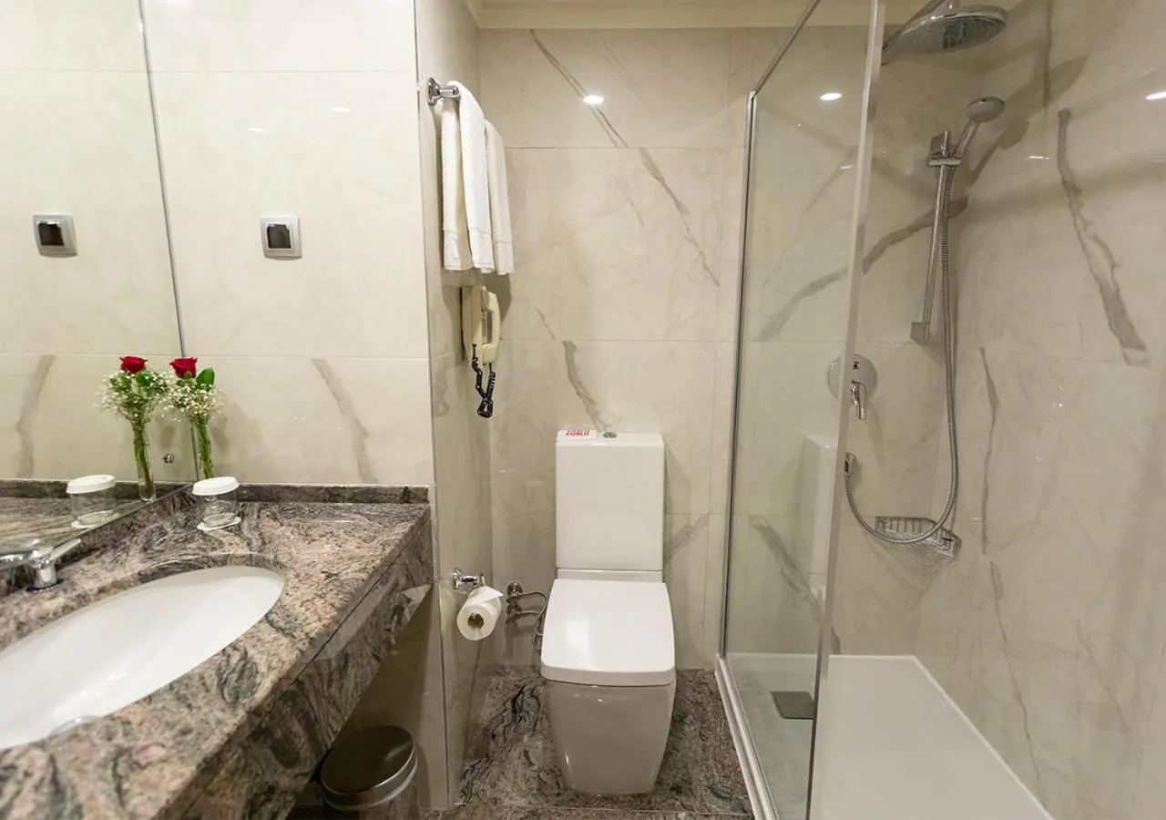 Shower in Zorlu Grand Hotel Trabzon