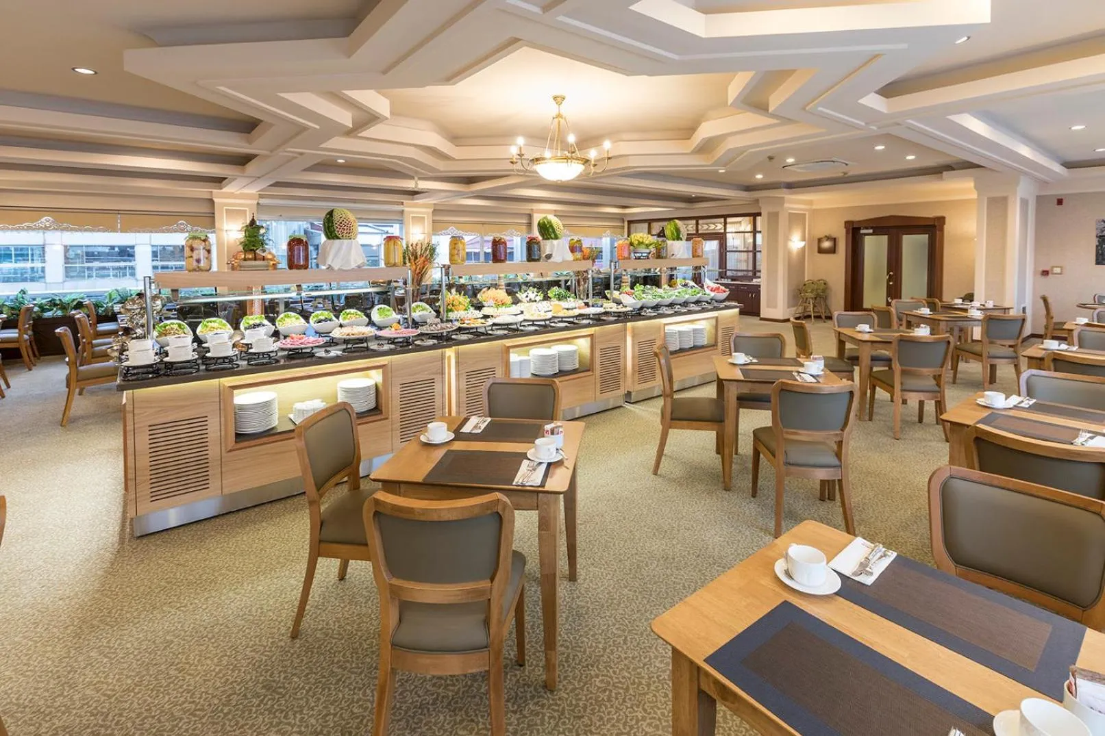 Restaurant/places to eat in Zorlu Grand Hotel Trabzon