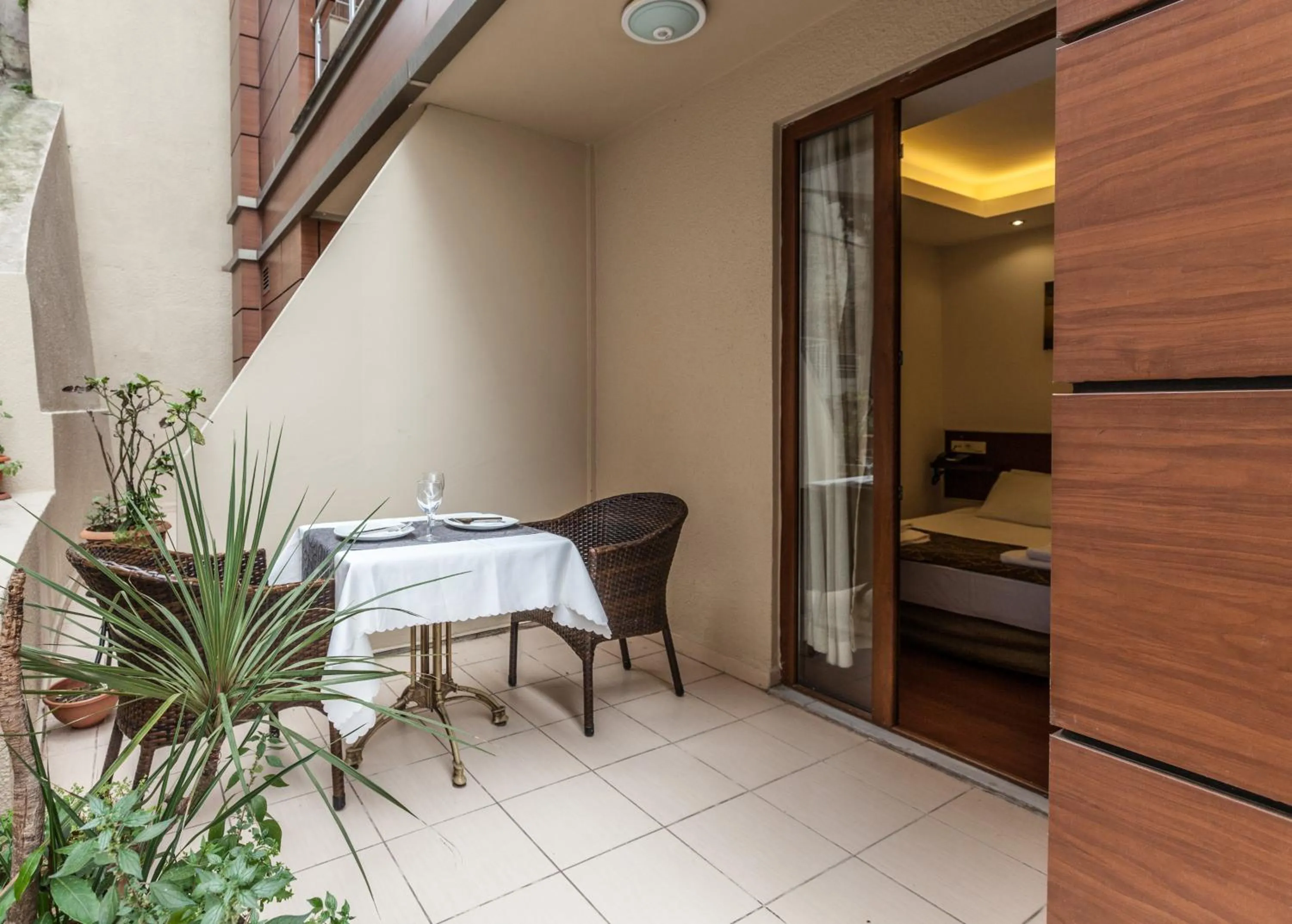 Garden in Buyukada Comfort OTEL