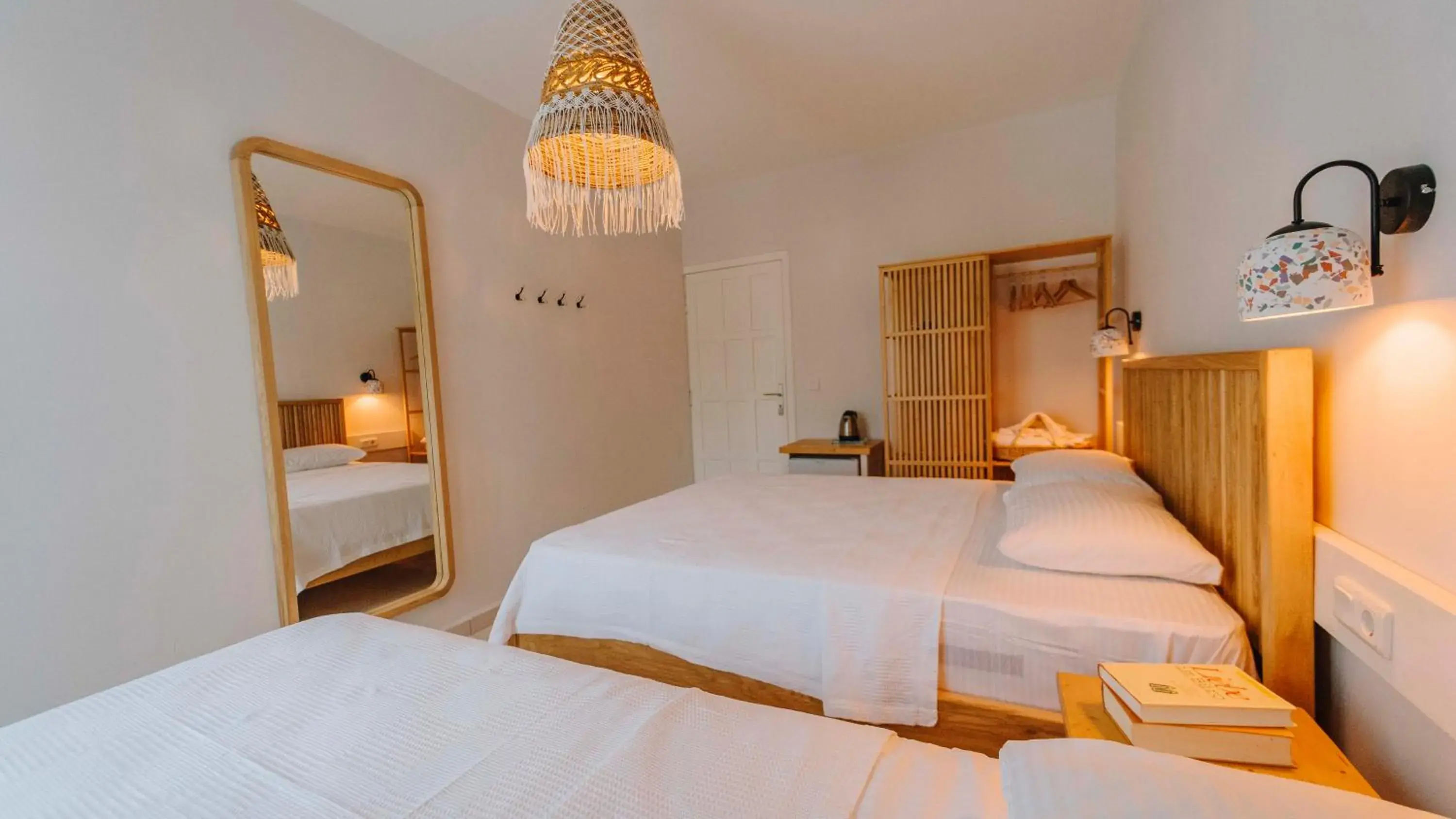 Deluxe Triple Room in Golden Lighthouse Hotel Deluxe Triple Room in Golden Lighthouse Hotel