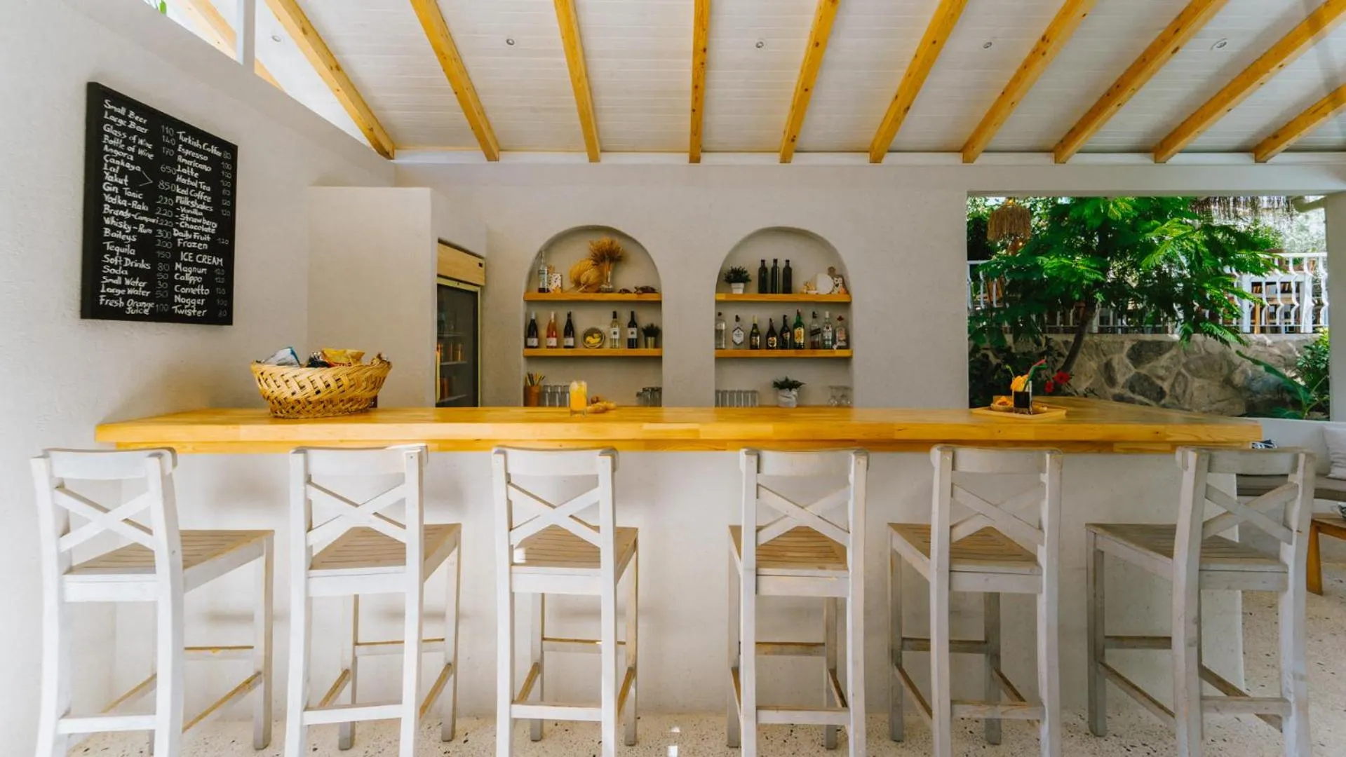 Golden Lighthouse Hotel