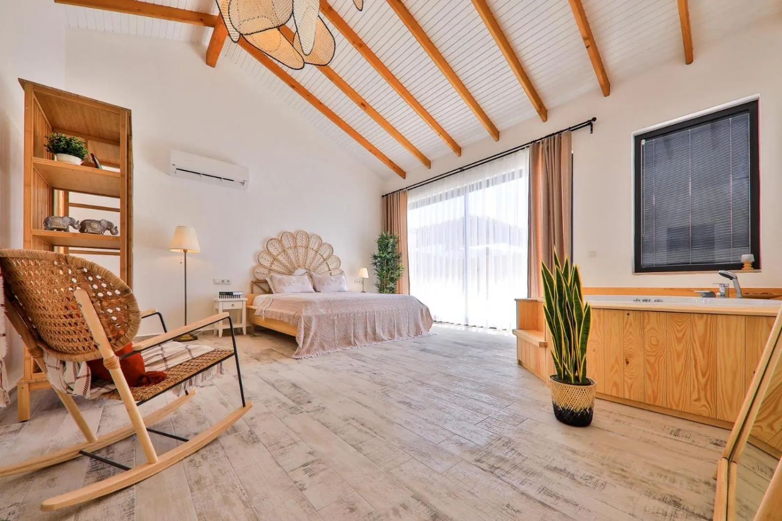 Bed in Golden Lighthouse Hotel