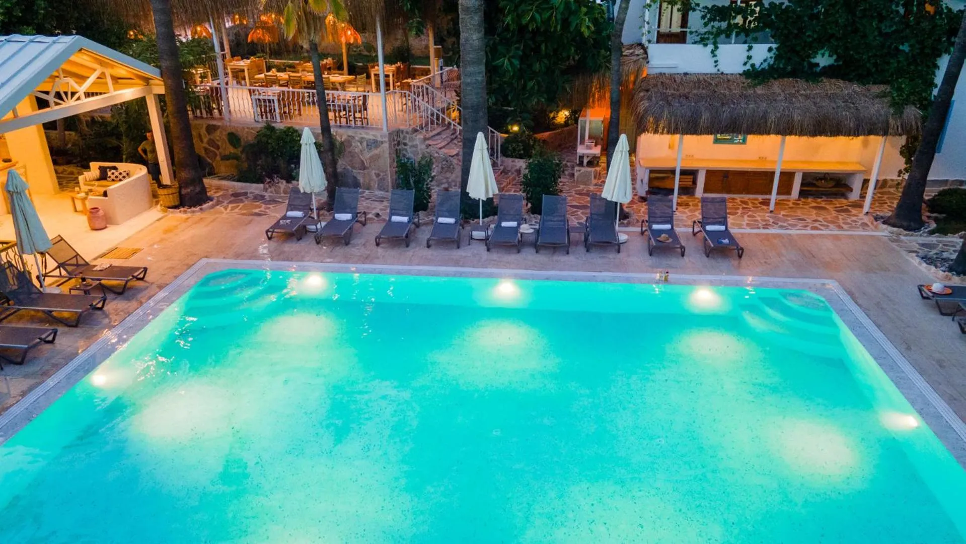 Golden Lighthouse Hotel