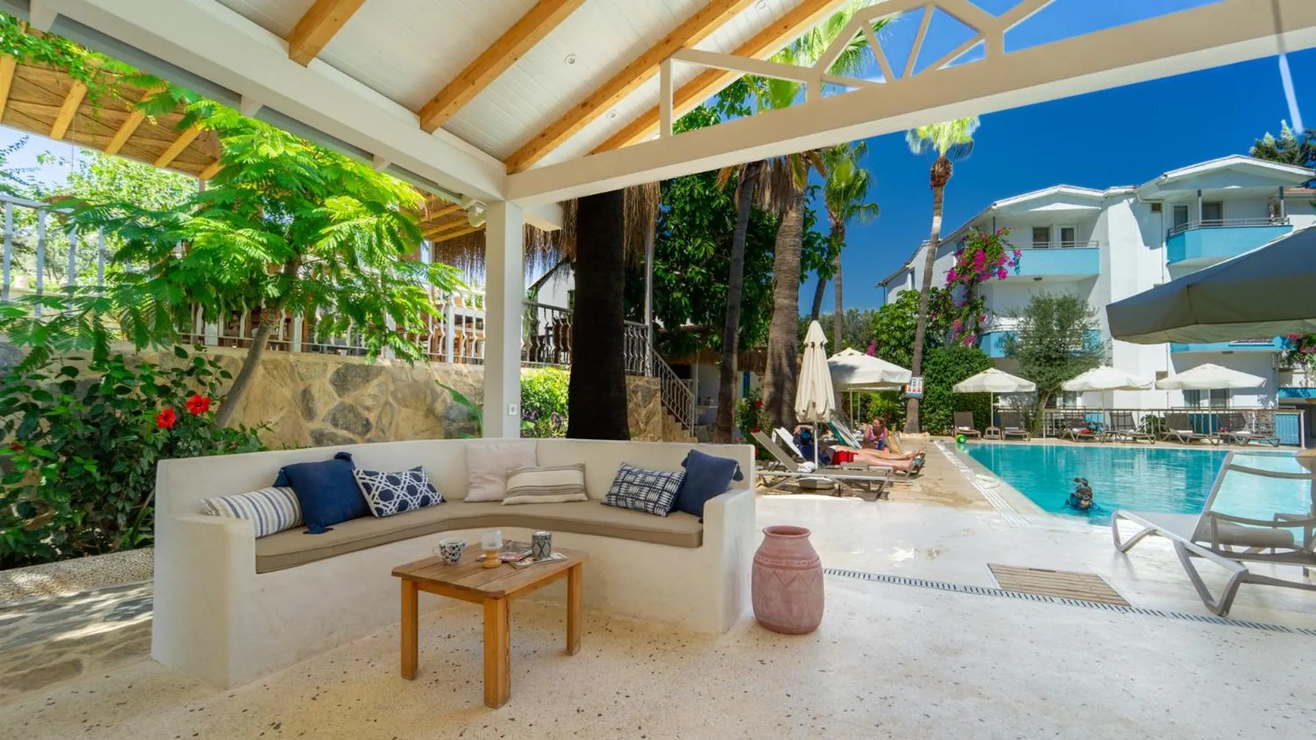 Golden Lighthouse Hotel