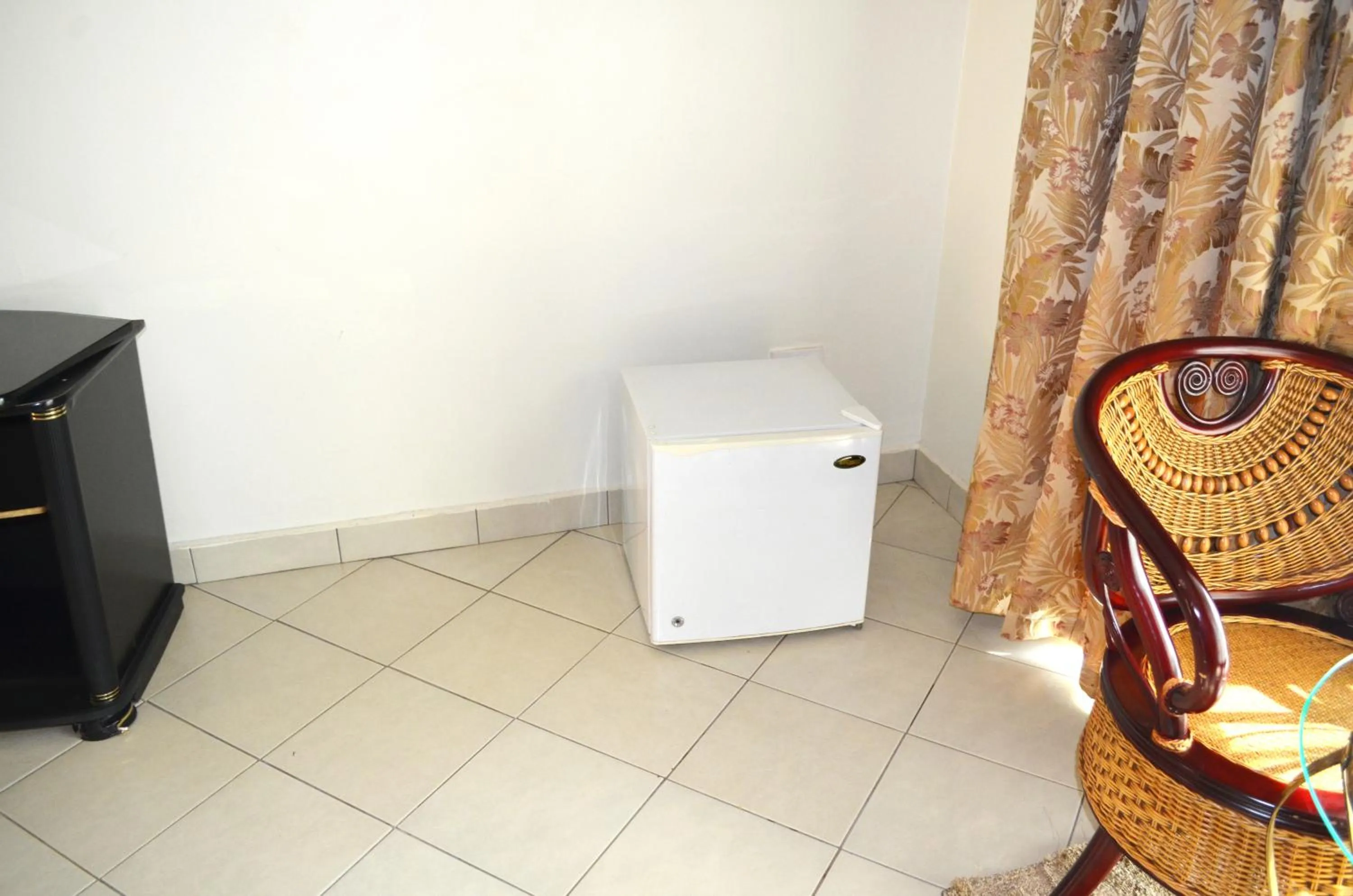 Area and facilities in Victoria Travel Hotel