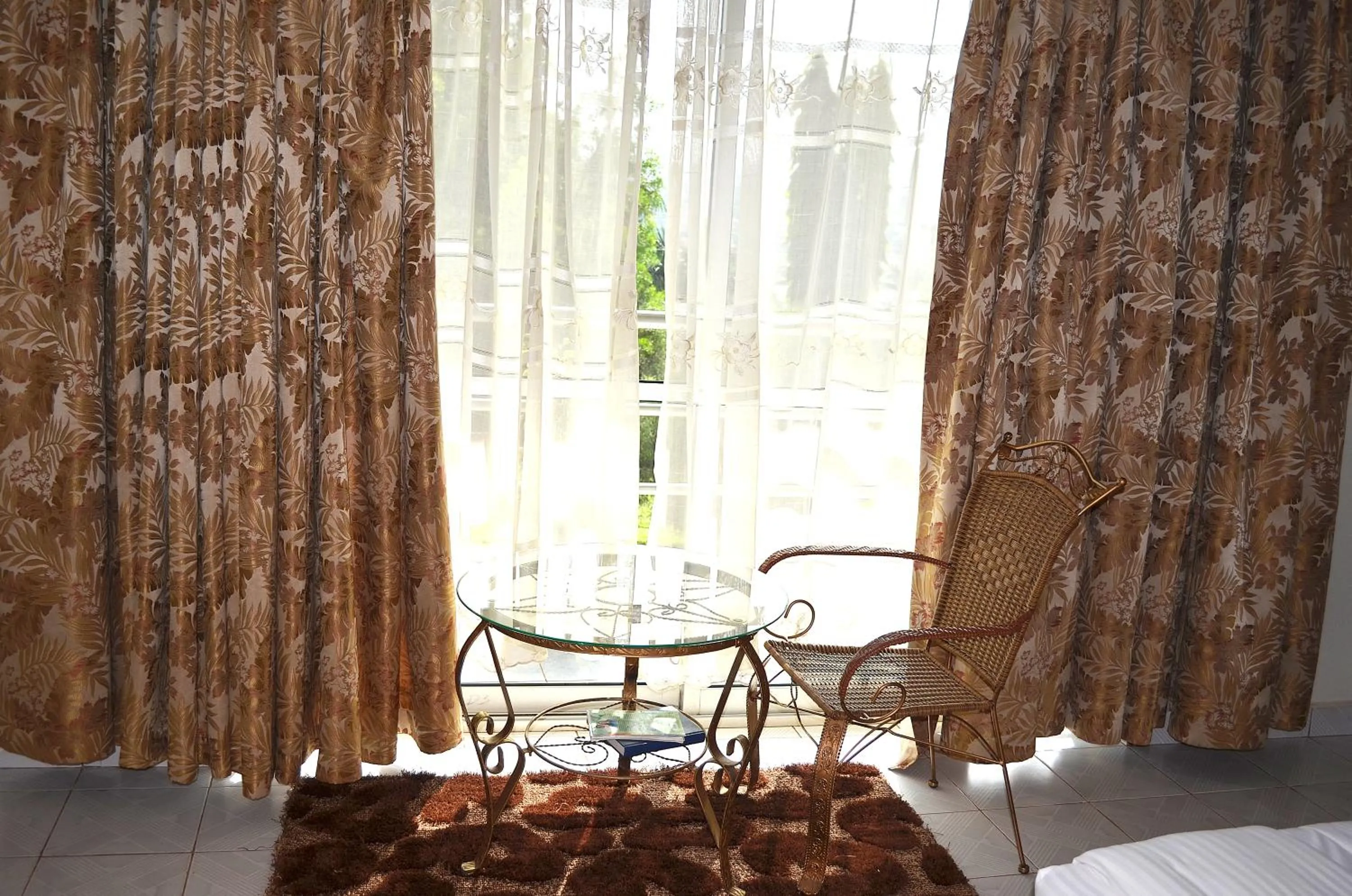 Seating area in Victoria Travel Hotel