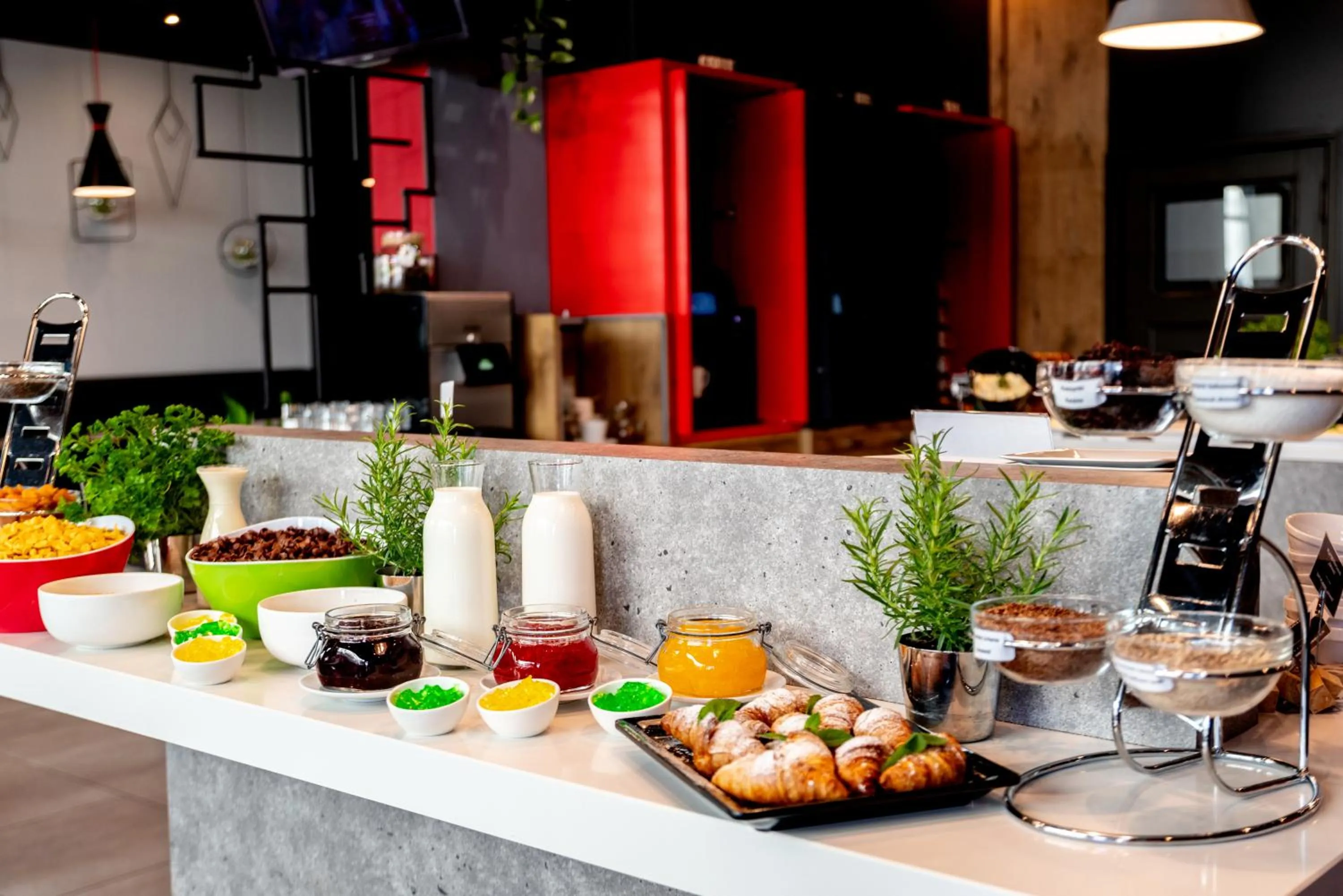 Breakfast in Ibis Poznan Stare Miasto