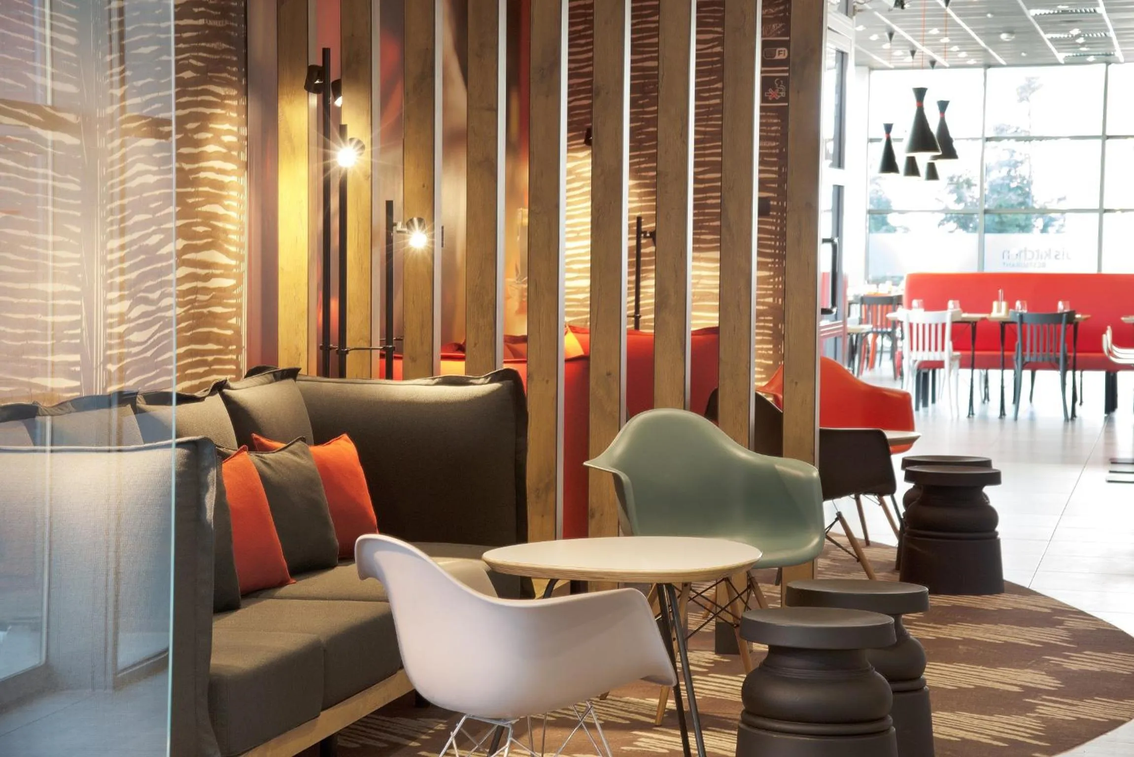 Lobby or reception in Ibis Poznan Stare Miasto