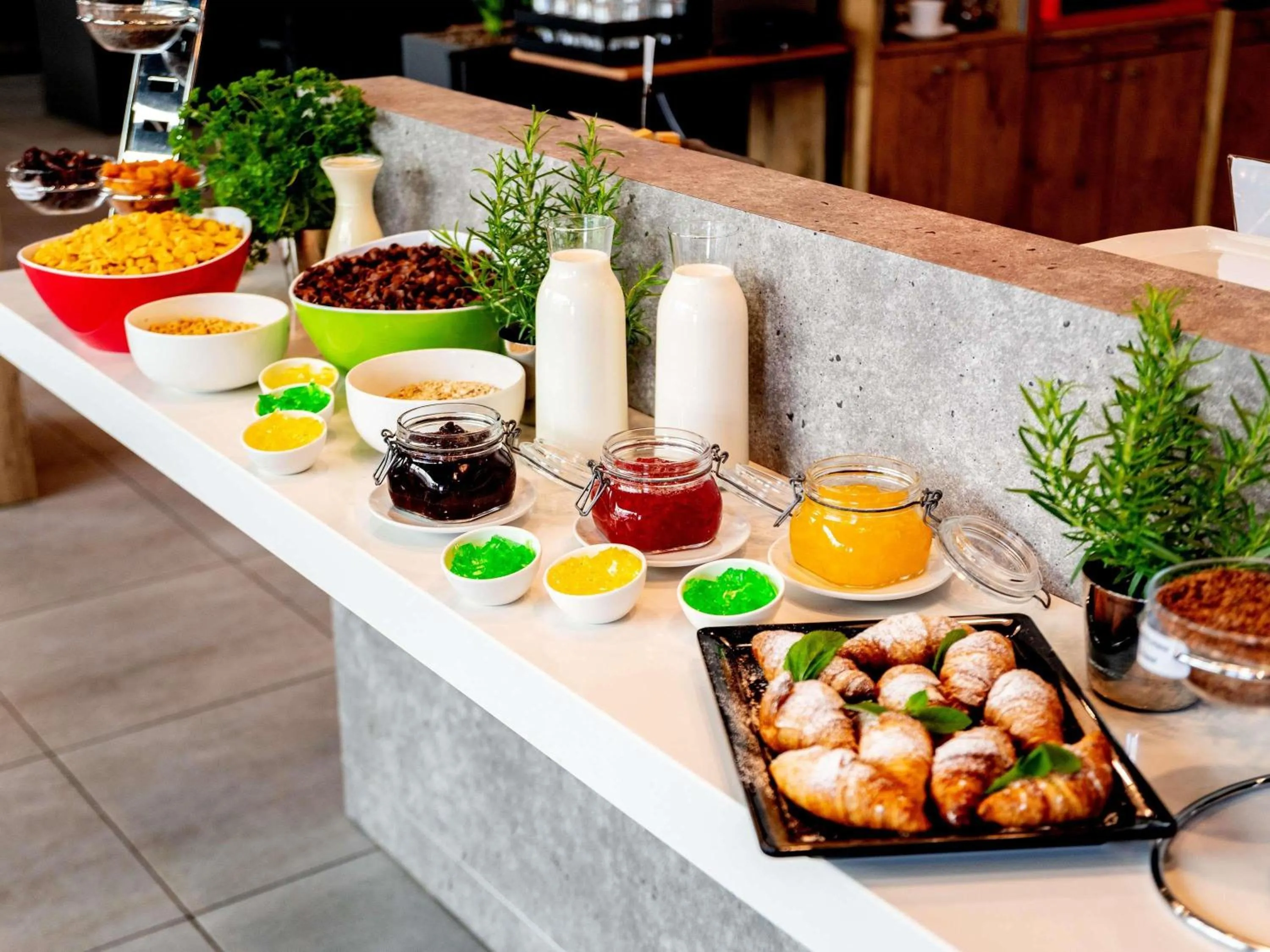 Breakfast in Ibis Poznan Stare Miasto