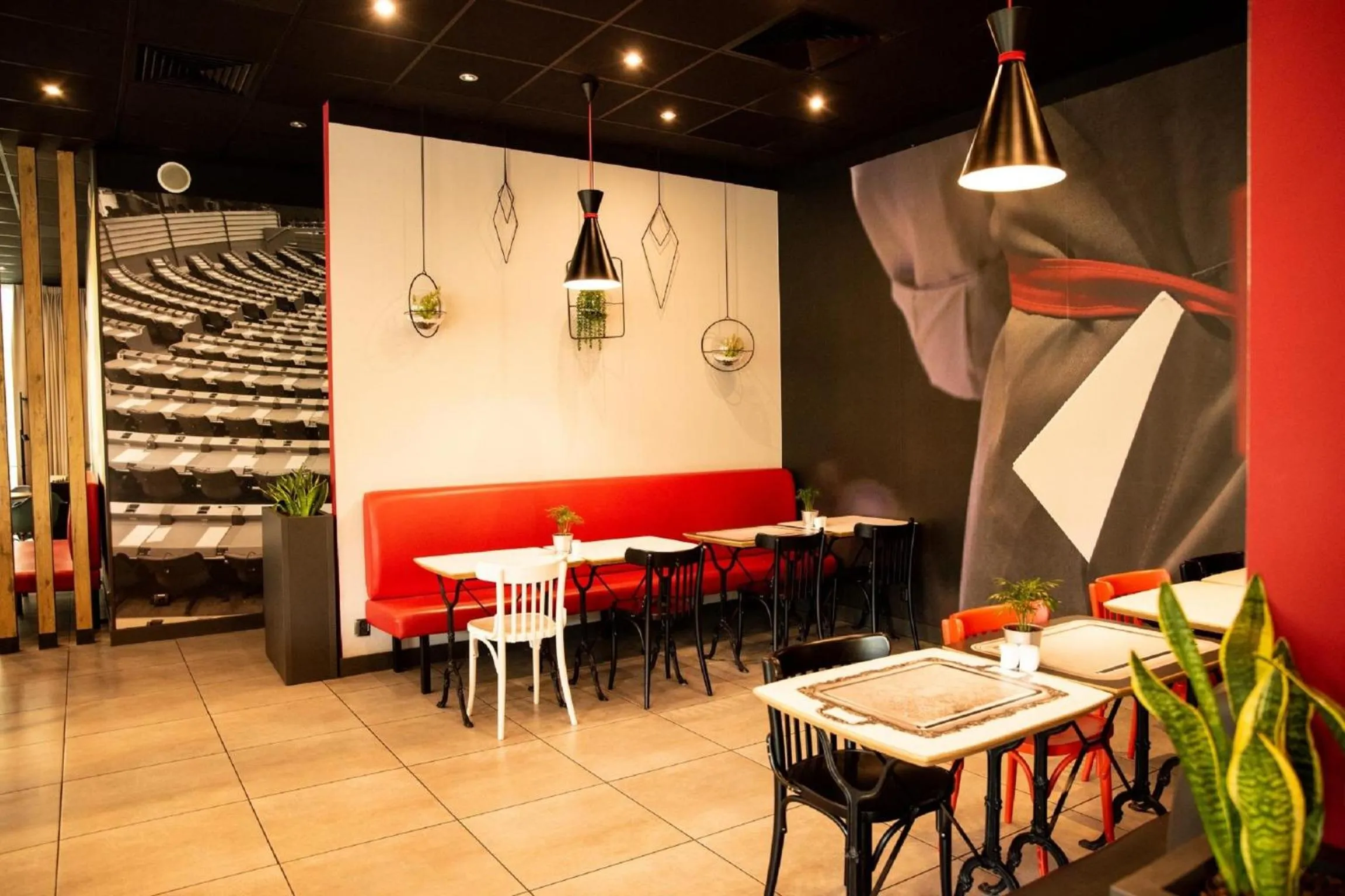 Restaurant/places to eat in Ibis Poznan Stare Miasto