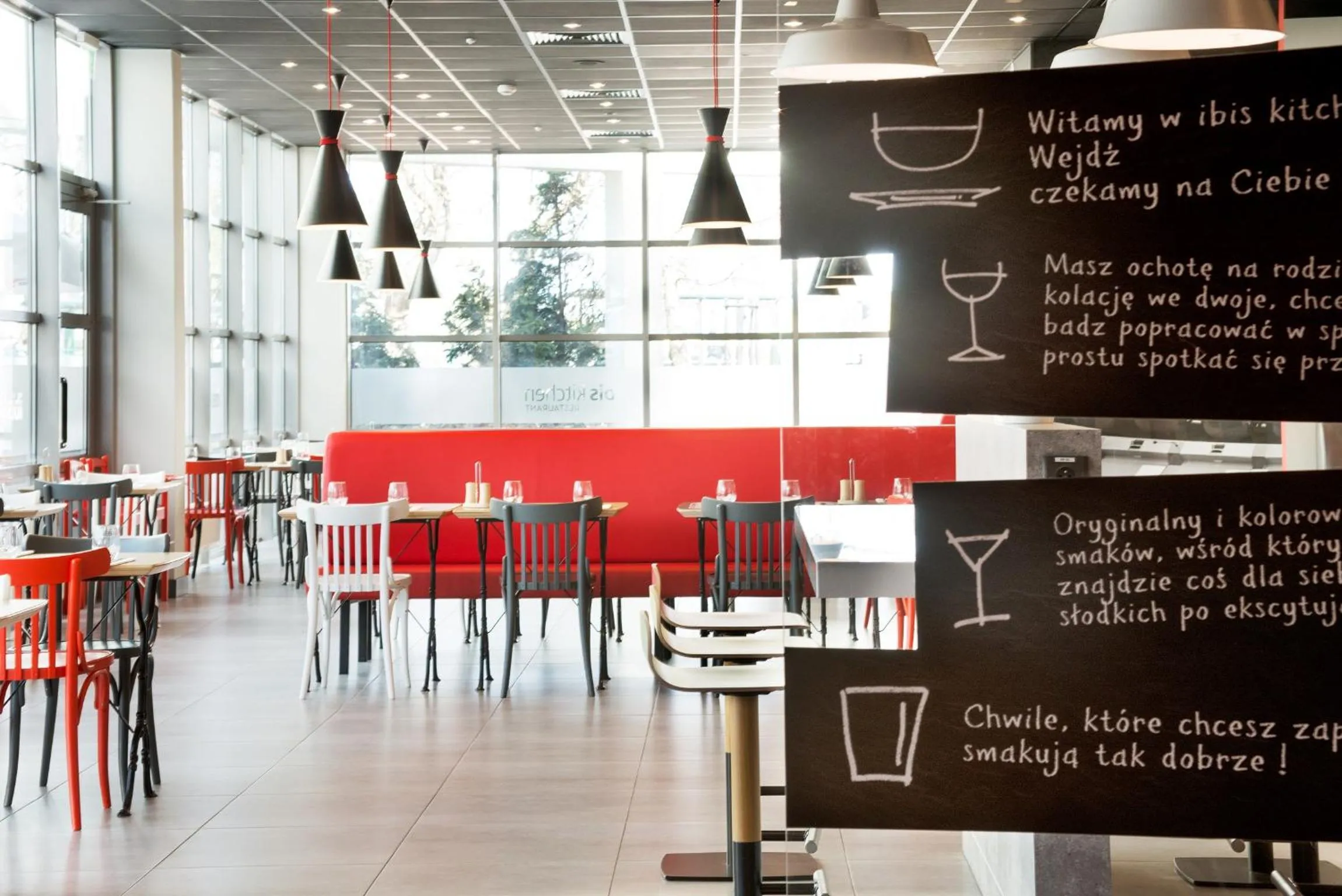 Restaurant/places to eat in Ibis Poznan Stare Miasto