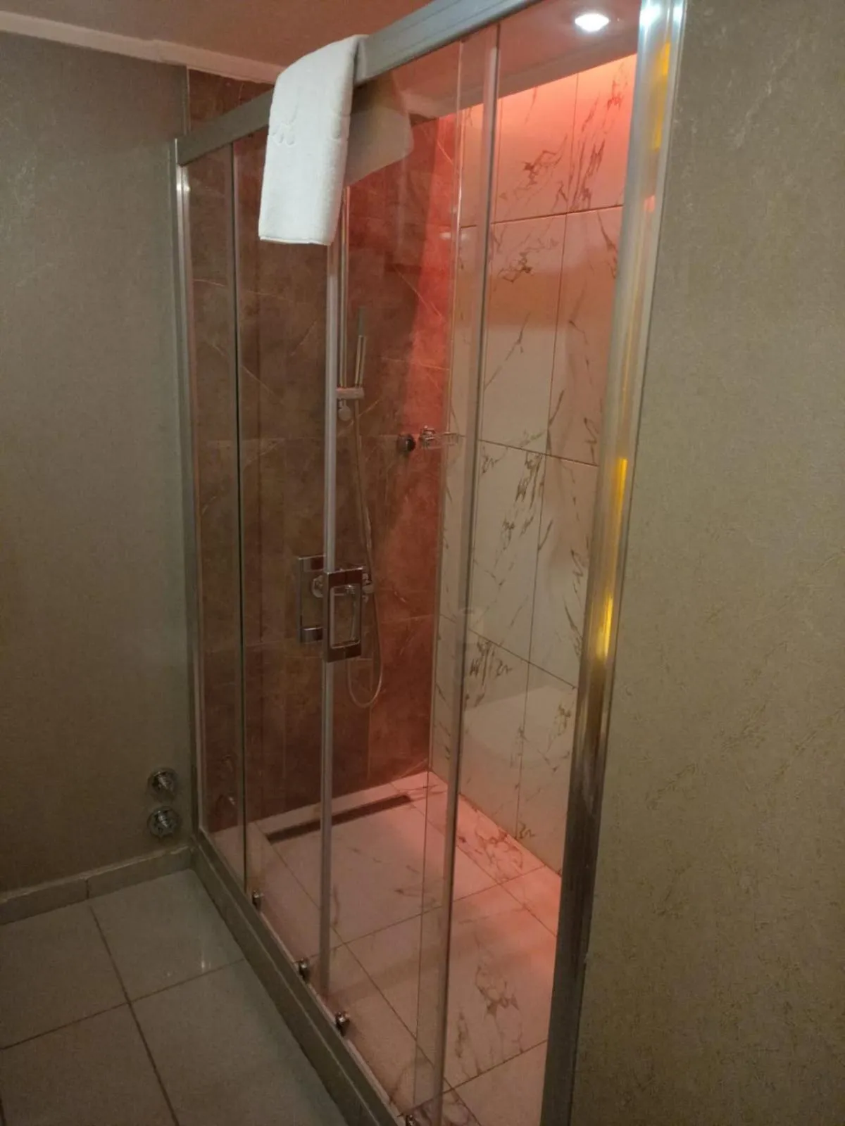 Shower in City Hotel Ankara