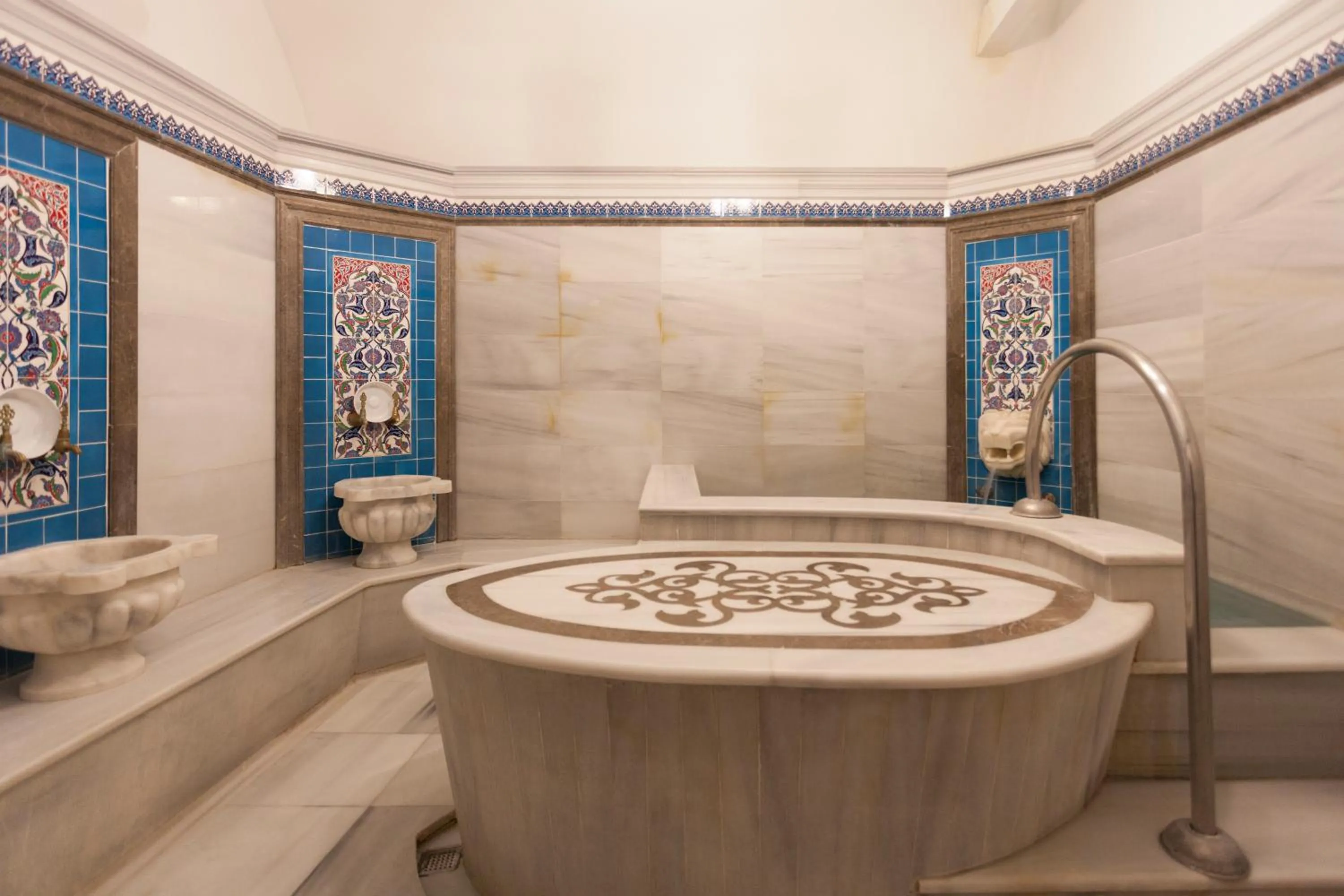 Steam room, Bathroom in Kervansaray Thermal Convention Center & Spa