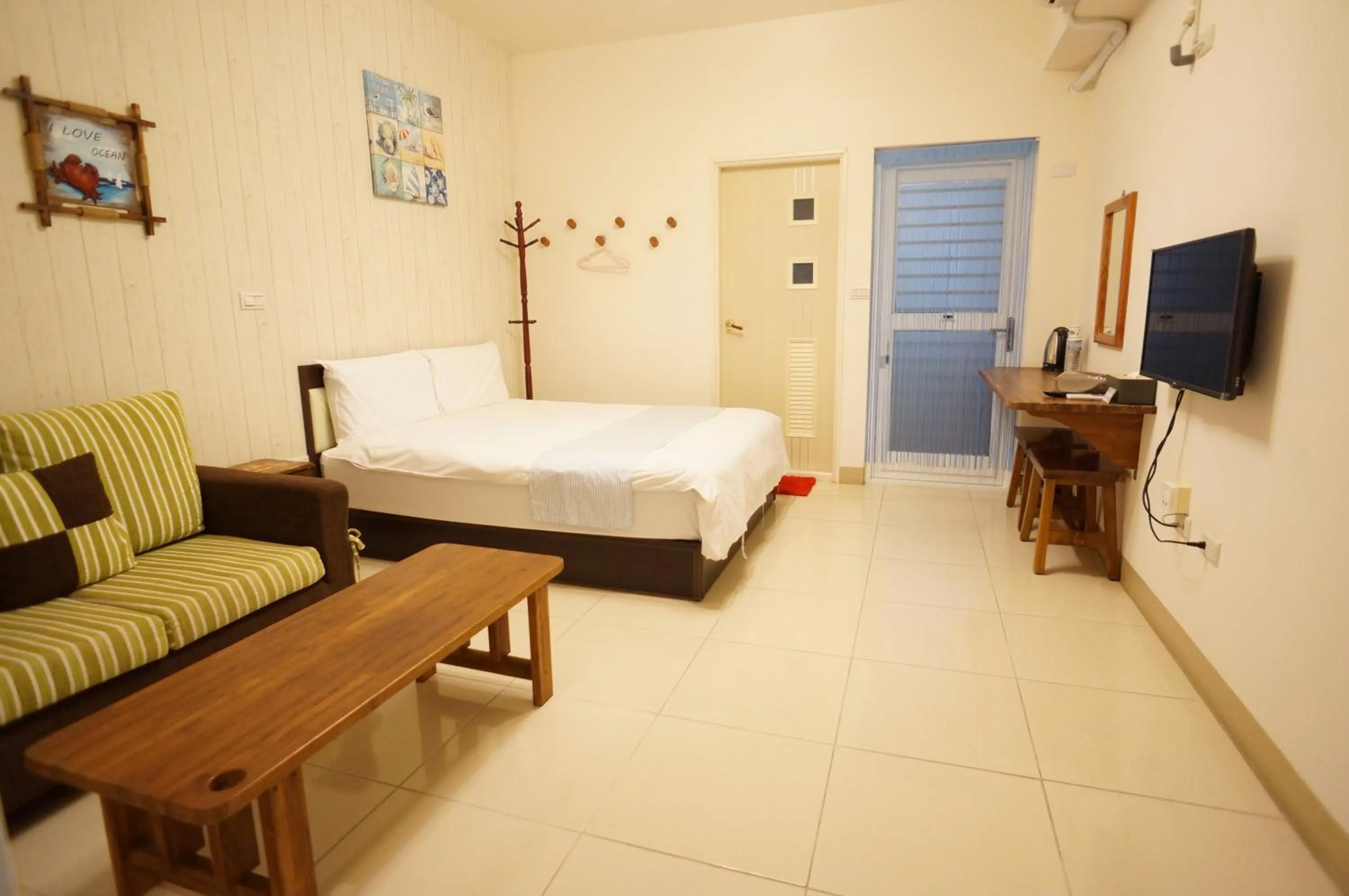 Bed in The Green Mile Field B&B