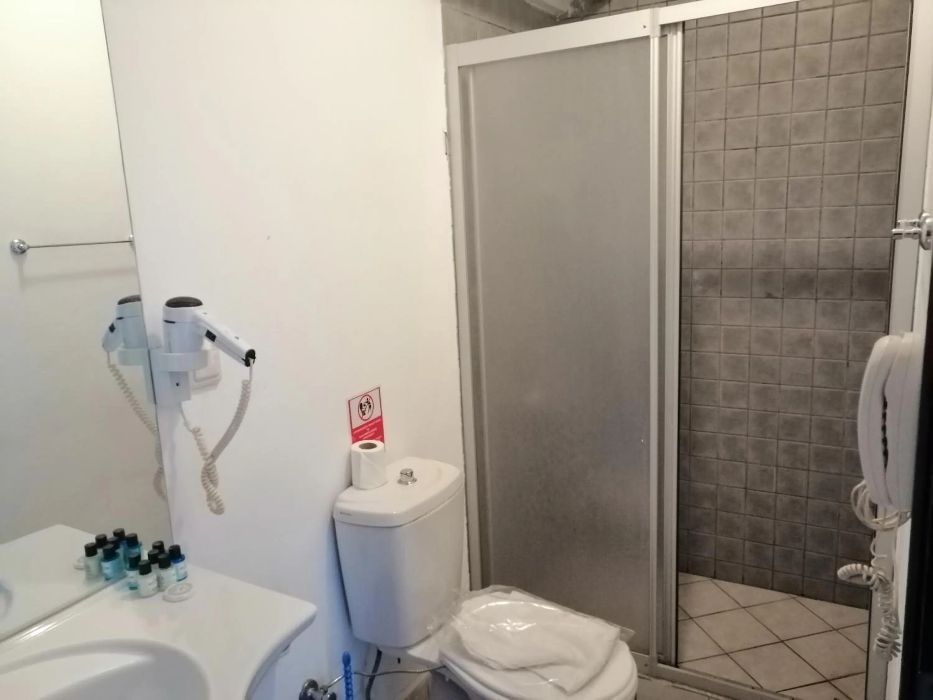 Bathroom in Serhan Hotel