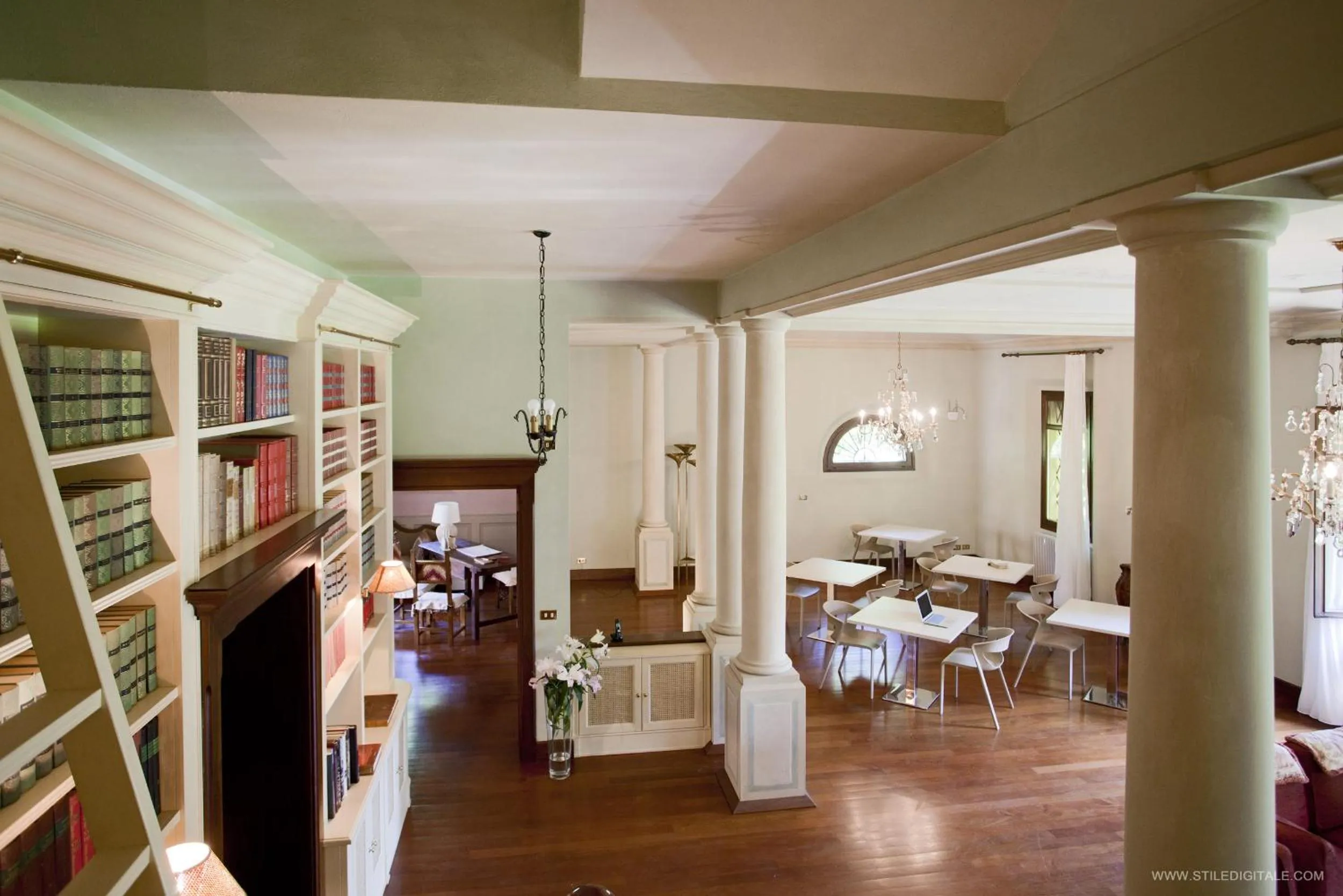 Text overlay in Pragatto Hills by Casino di Pragatto