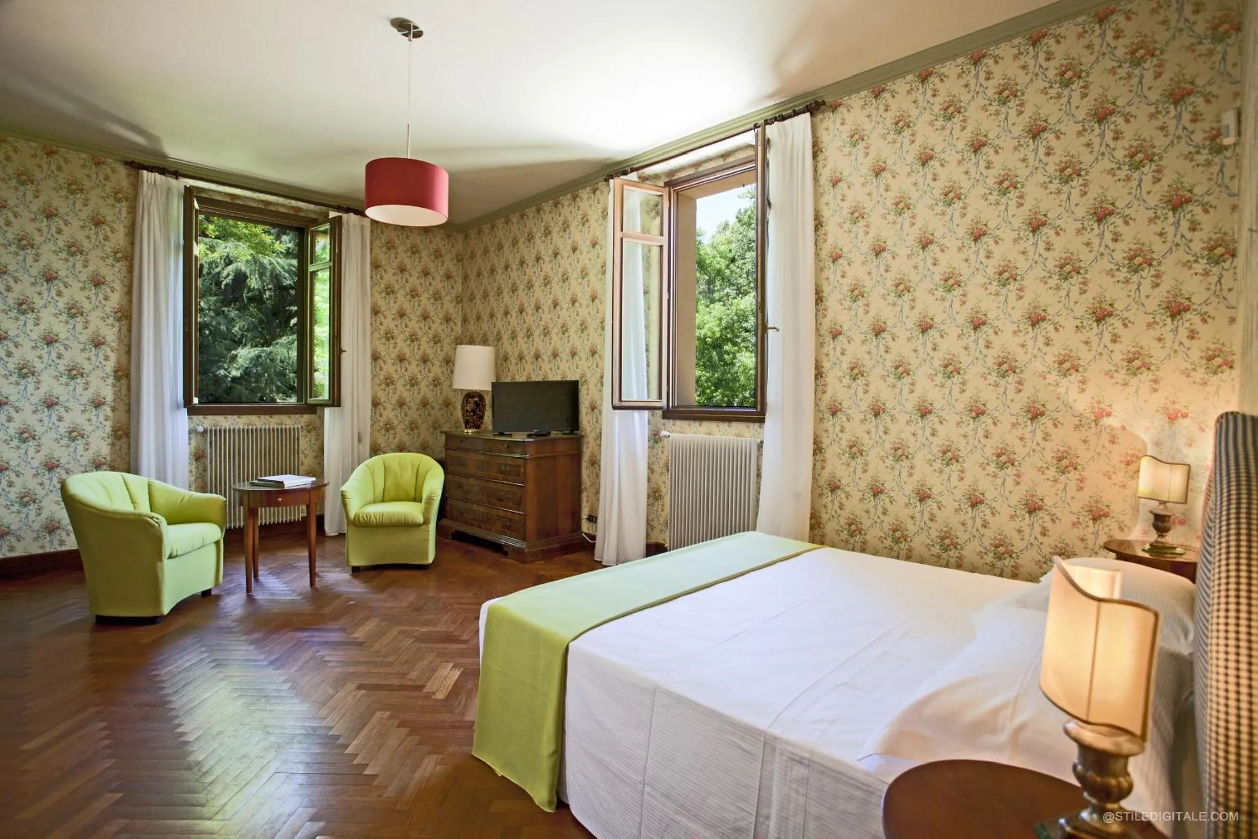 Bedroom in Pragatto Hills by Casino di Pragatto