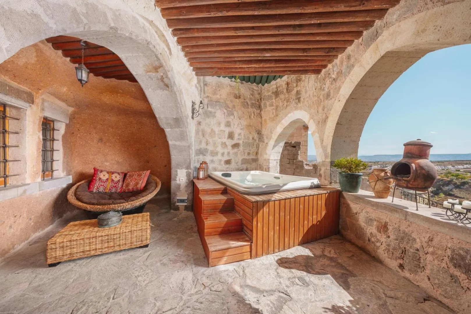 Photo of the whole room in Taskonaklar