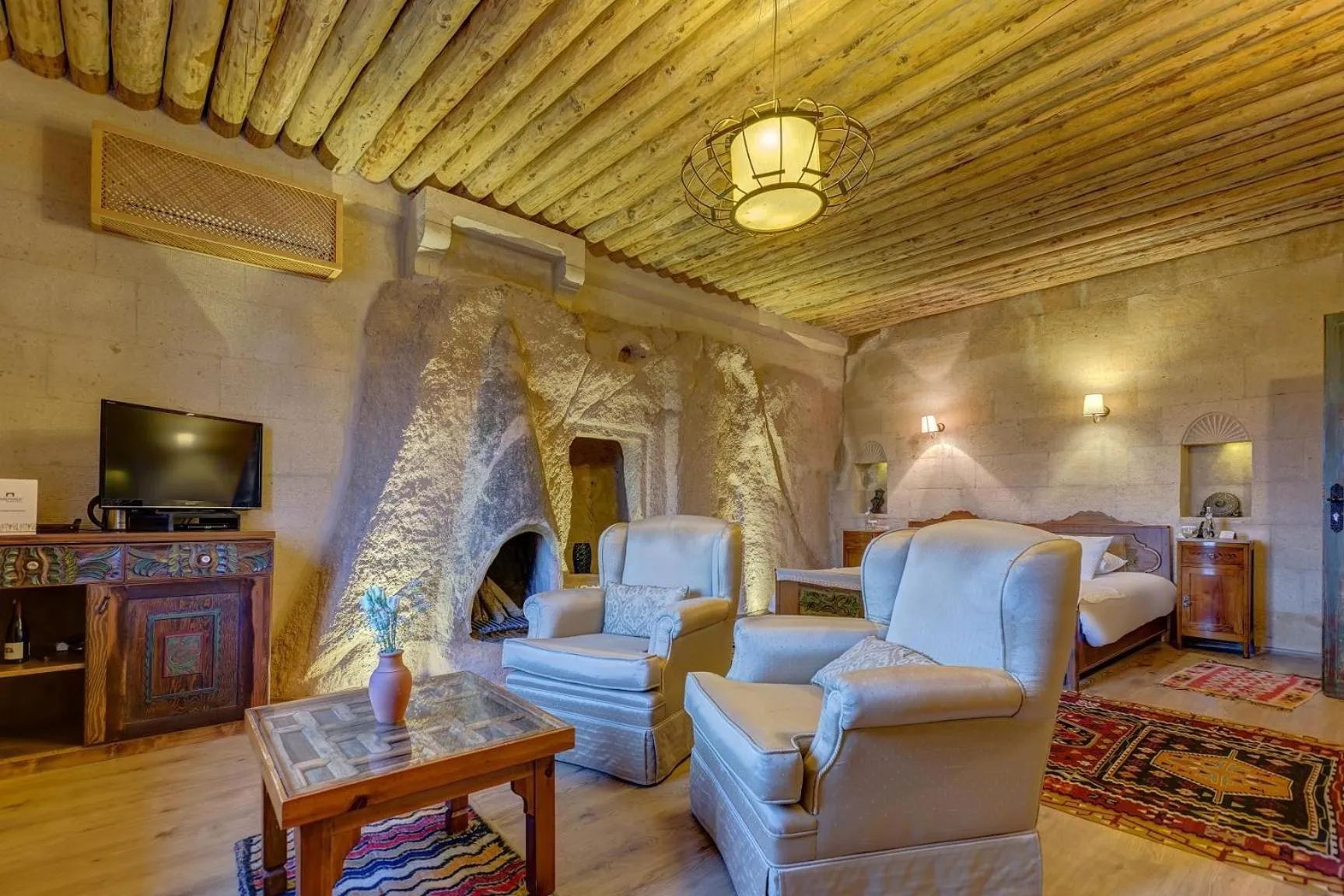 Photo of the whole room in Taskonaklar