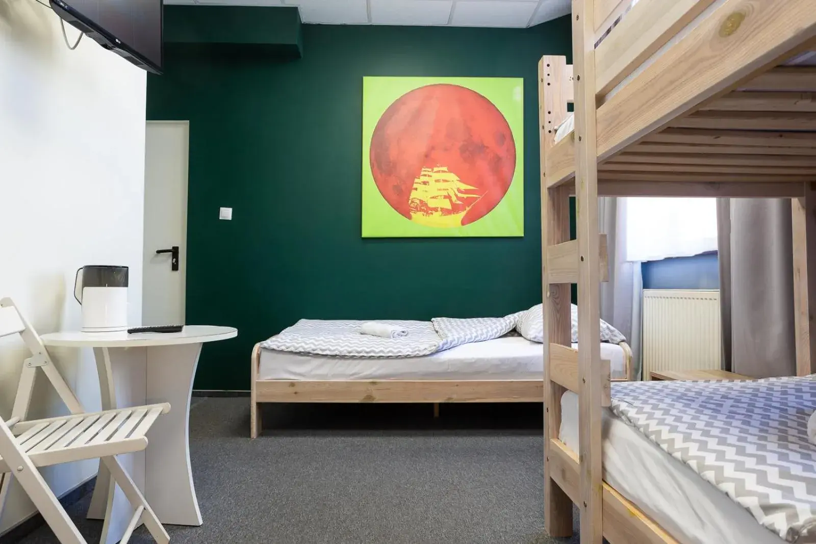 Triple Room with Private Bathroom in Moon Hostel Gdańsk Triple Room with Private Bathroom in Moon Hostel Gdańsk