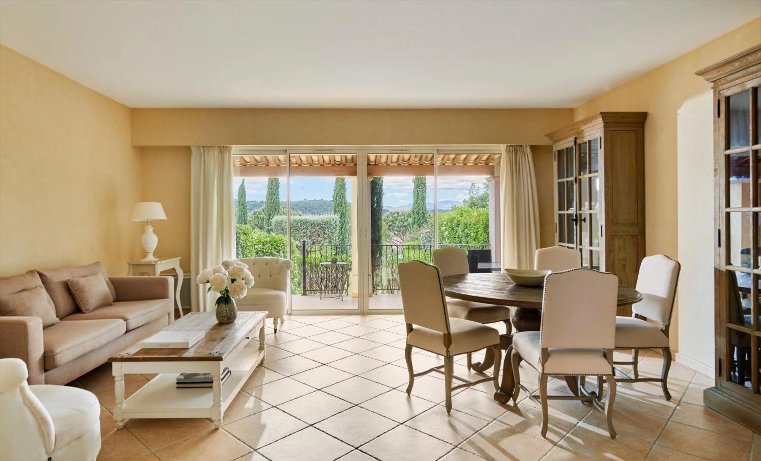 Living room in Saint-Tropez Golf Residences