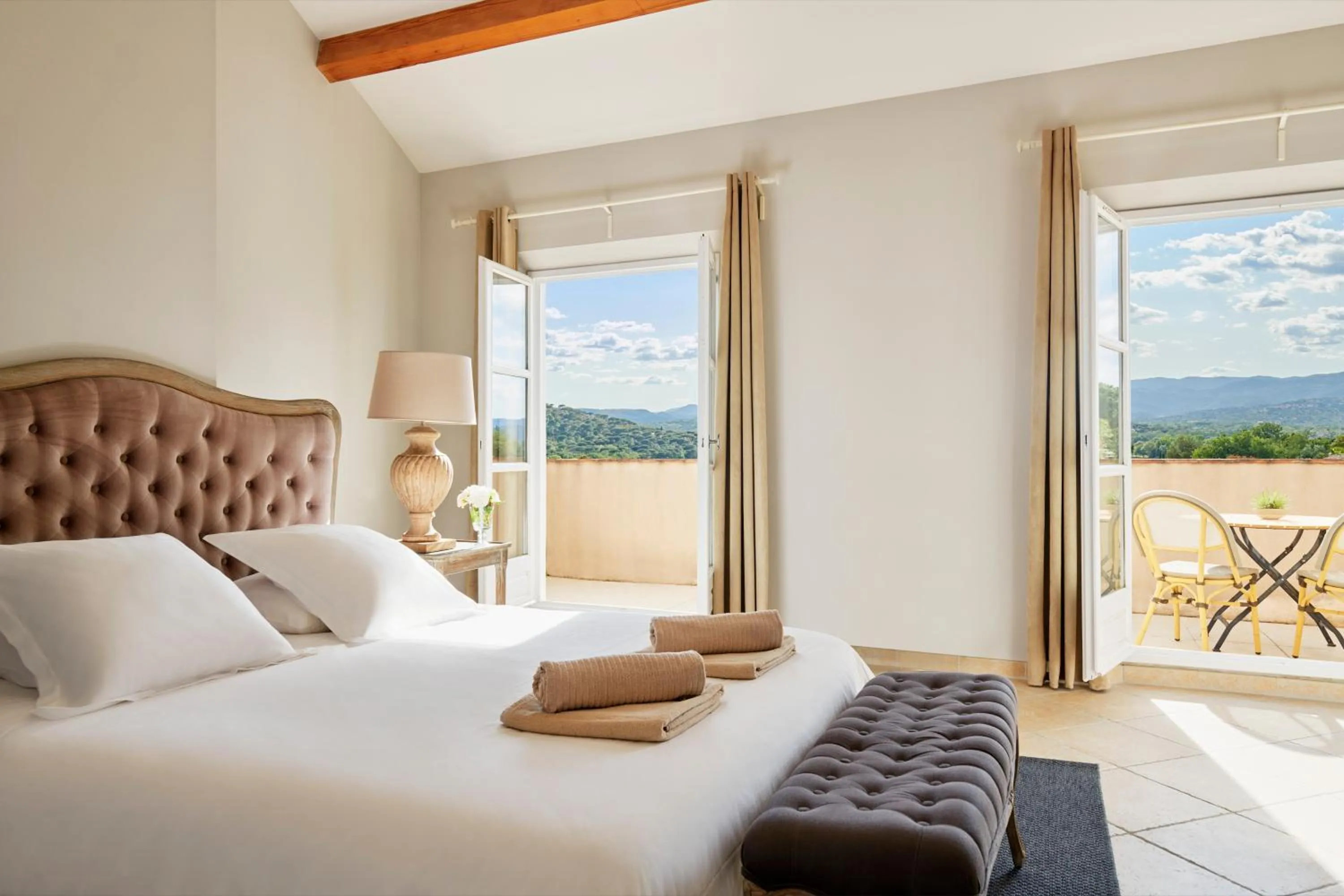 Balcony/Terrace, Bed in Saint-Tropez Golf Residences