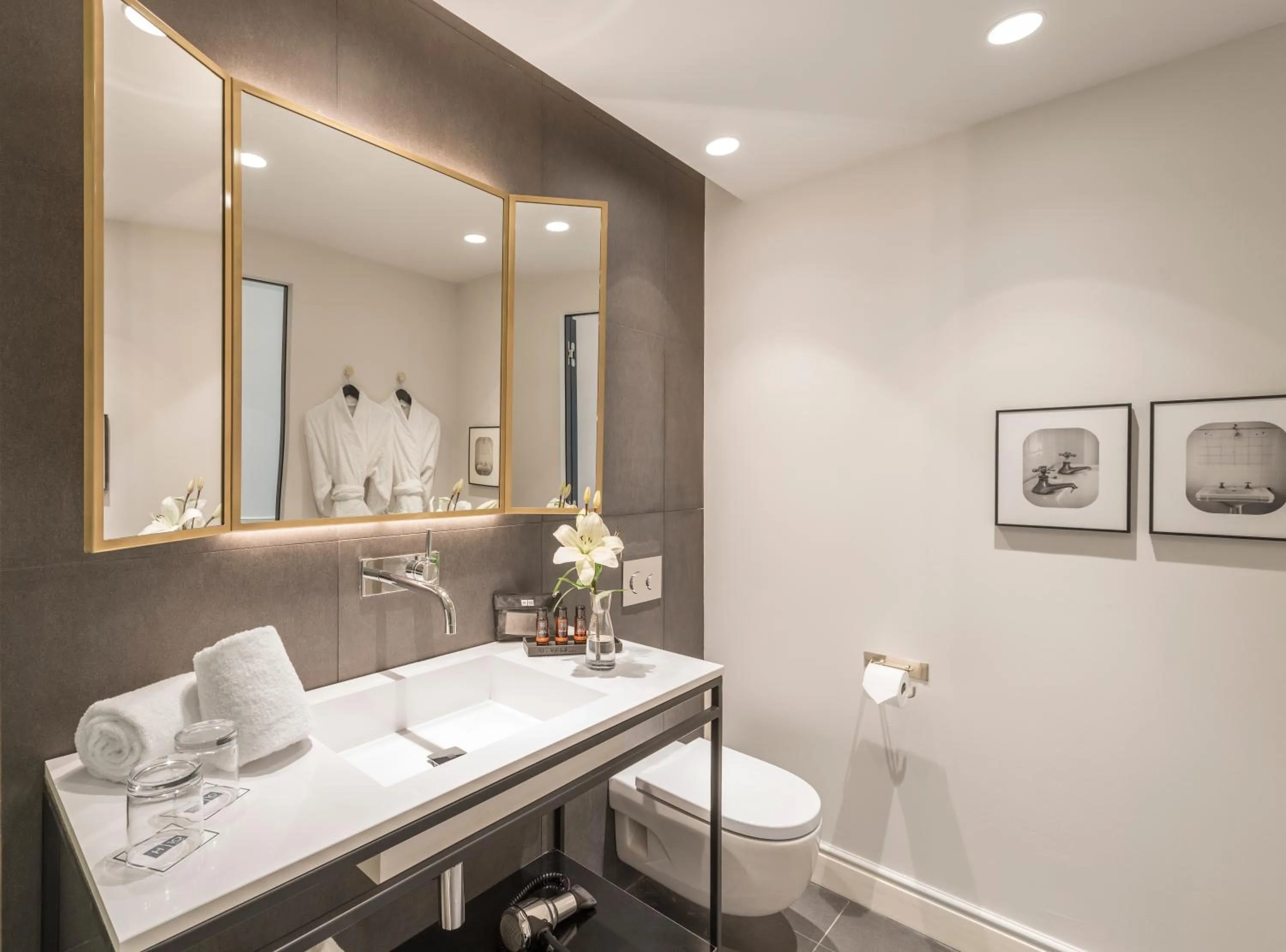 Bathroom in H10 Casa Mimosa 4* Sup