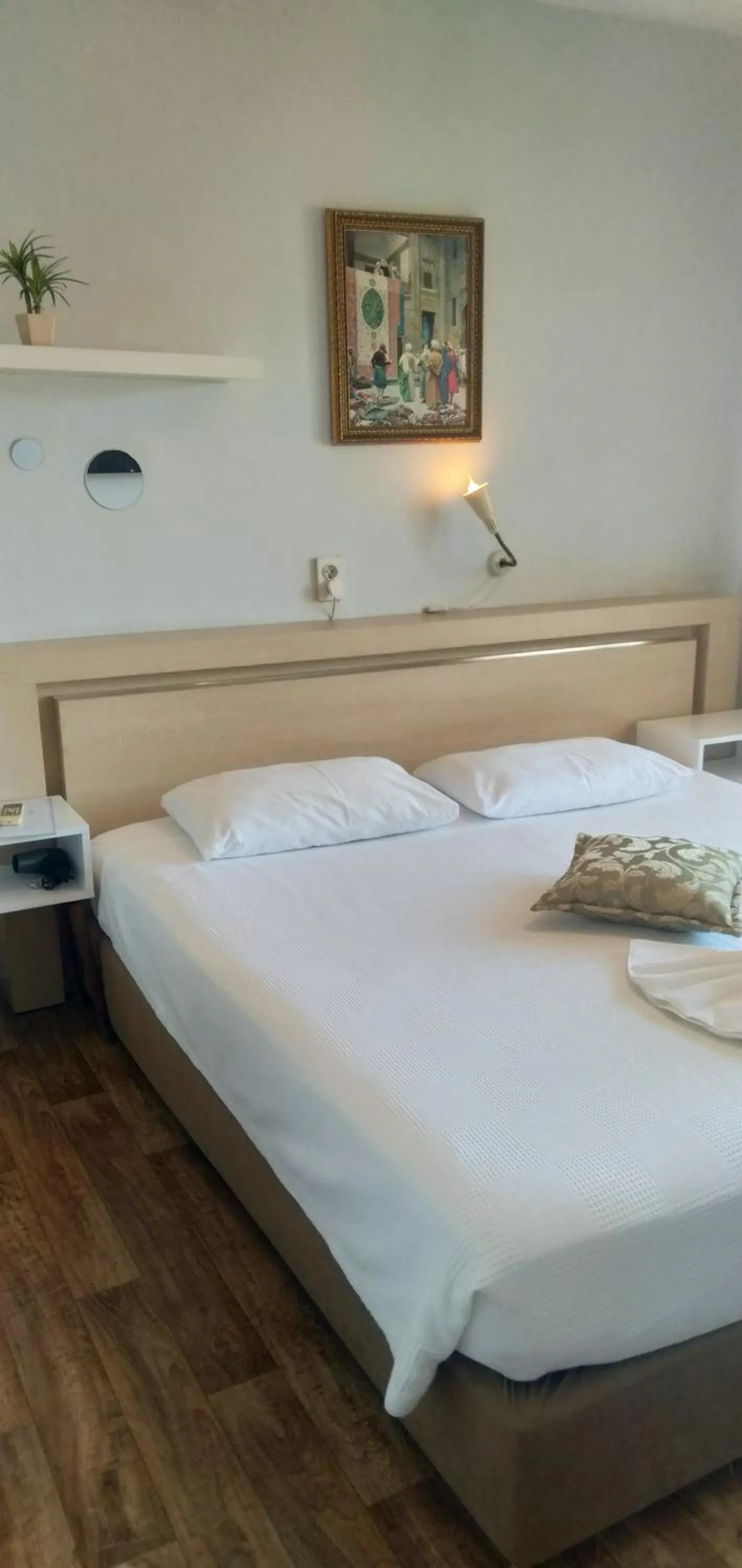 Bedroom, Bed in Urkmez Hotel