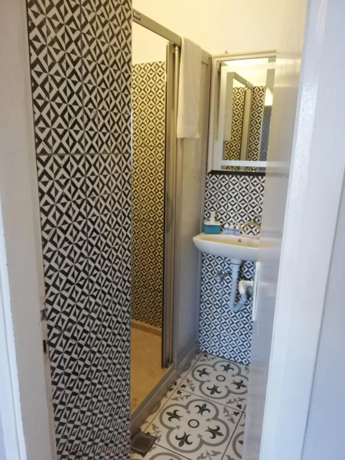 Bathroom in Urkmez Hotel