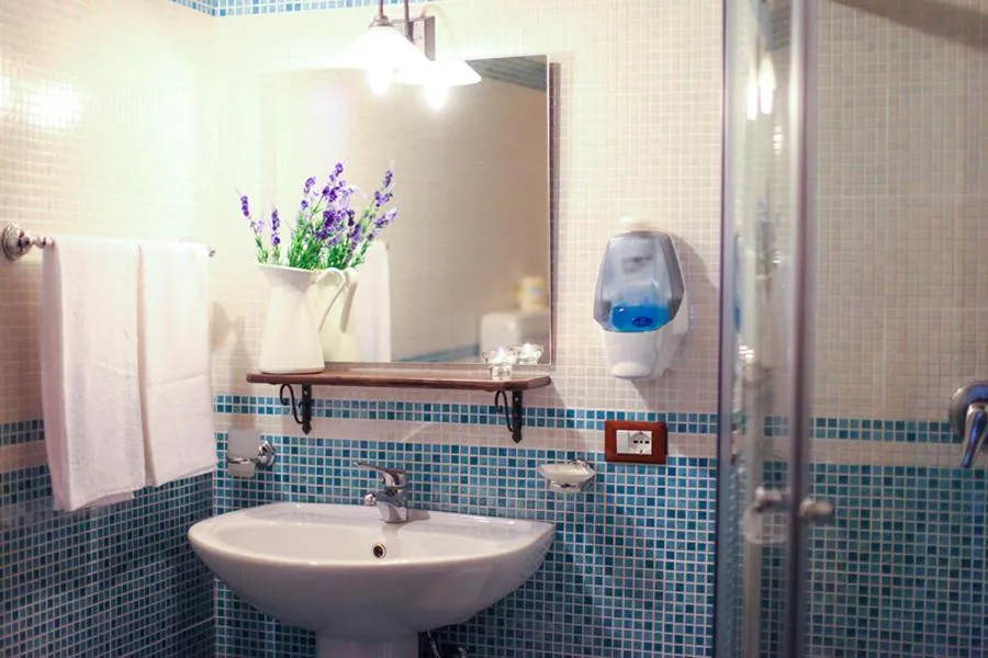 Bathroom in B&B Cinisi Vacanze