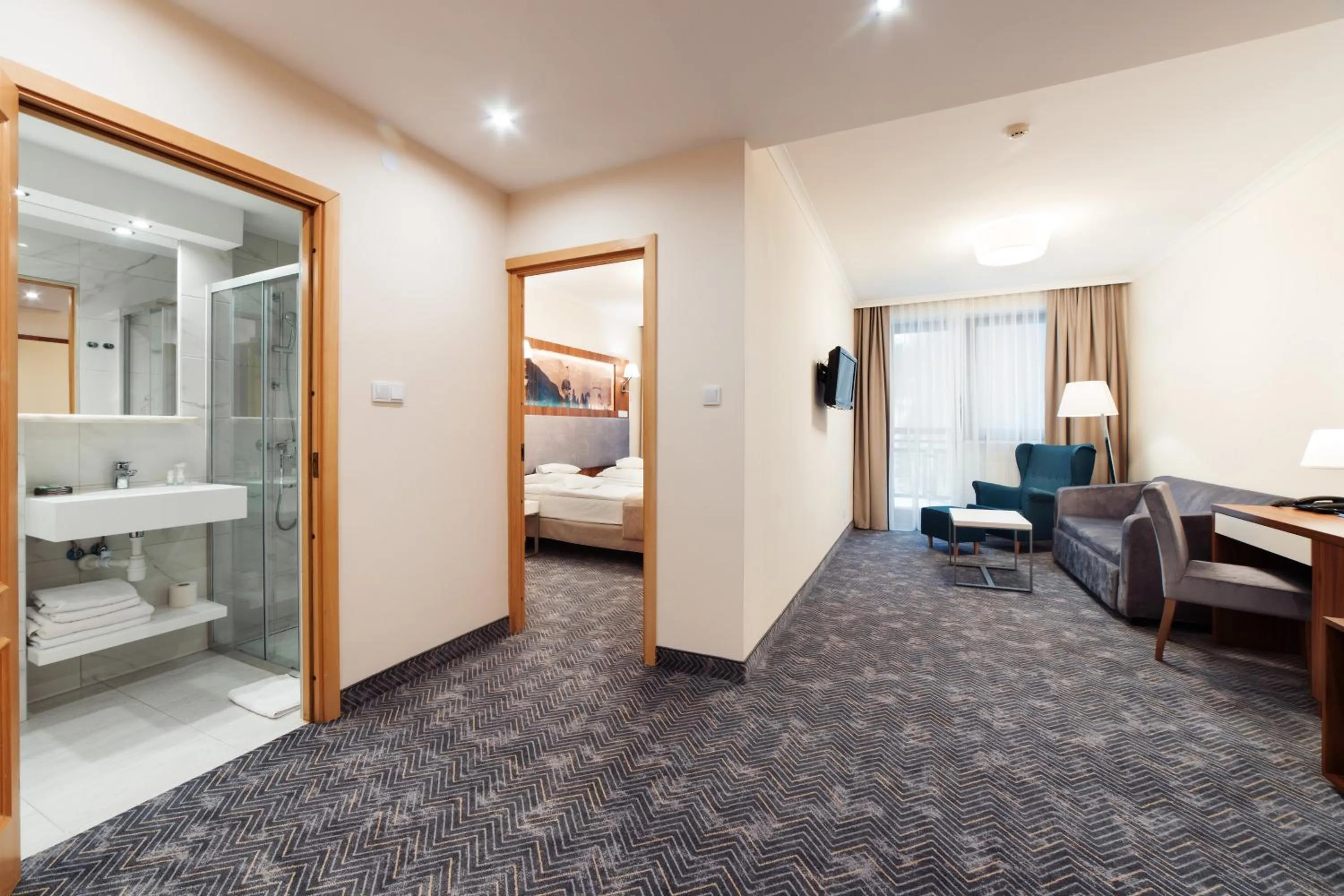 Living room, Bed in Hotel Pegaz