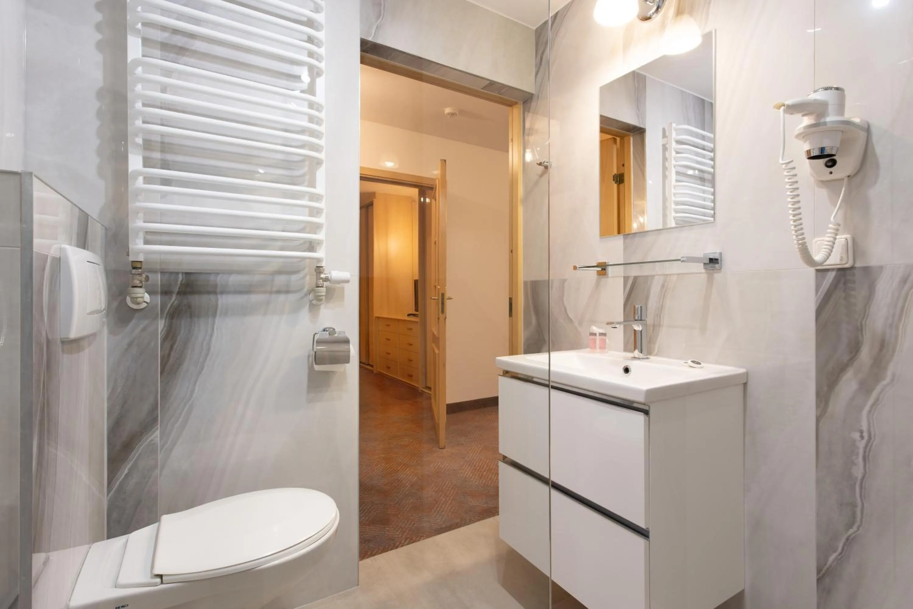 Shower in Hotel Pegaz