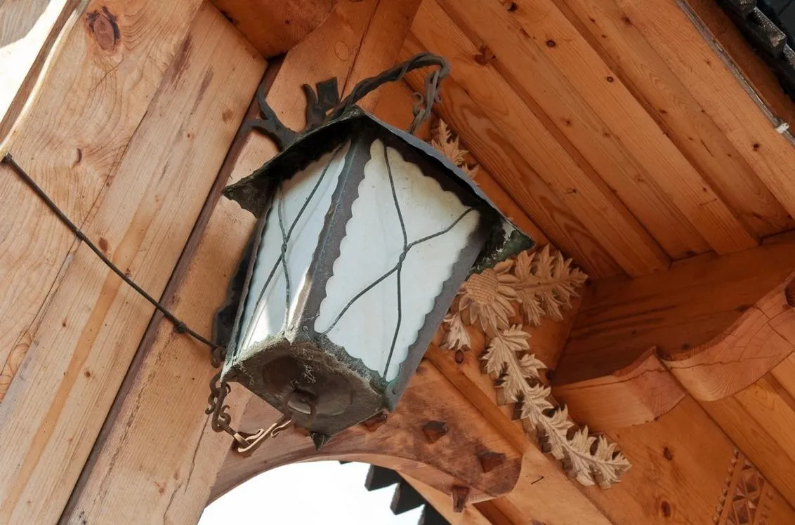 Decorative detail in Skalny Dworek