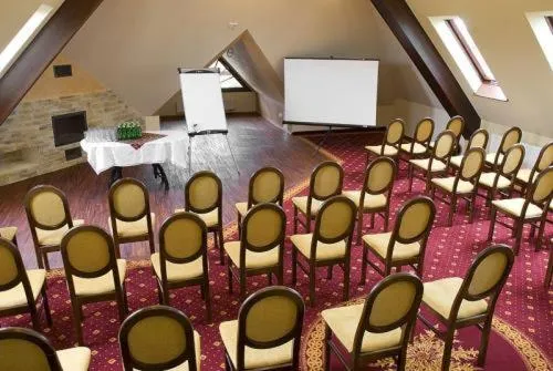 Business facilities in Skalny Dworek