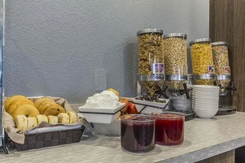 Breakfast in Quality Inn & Suites