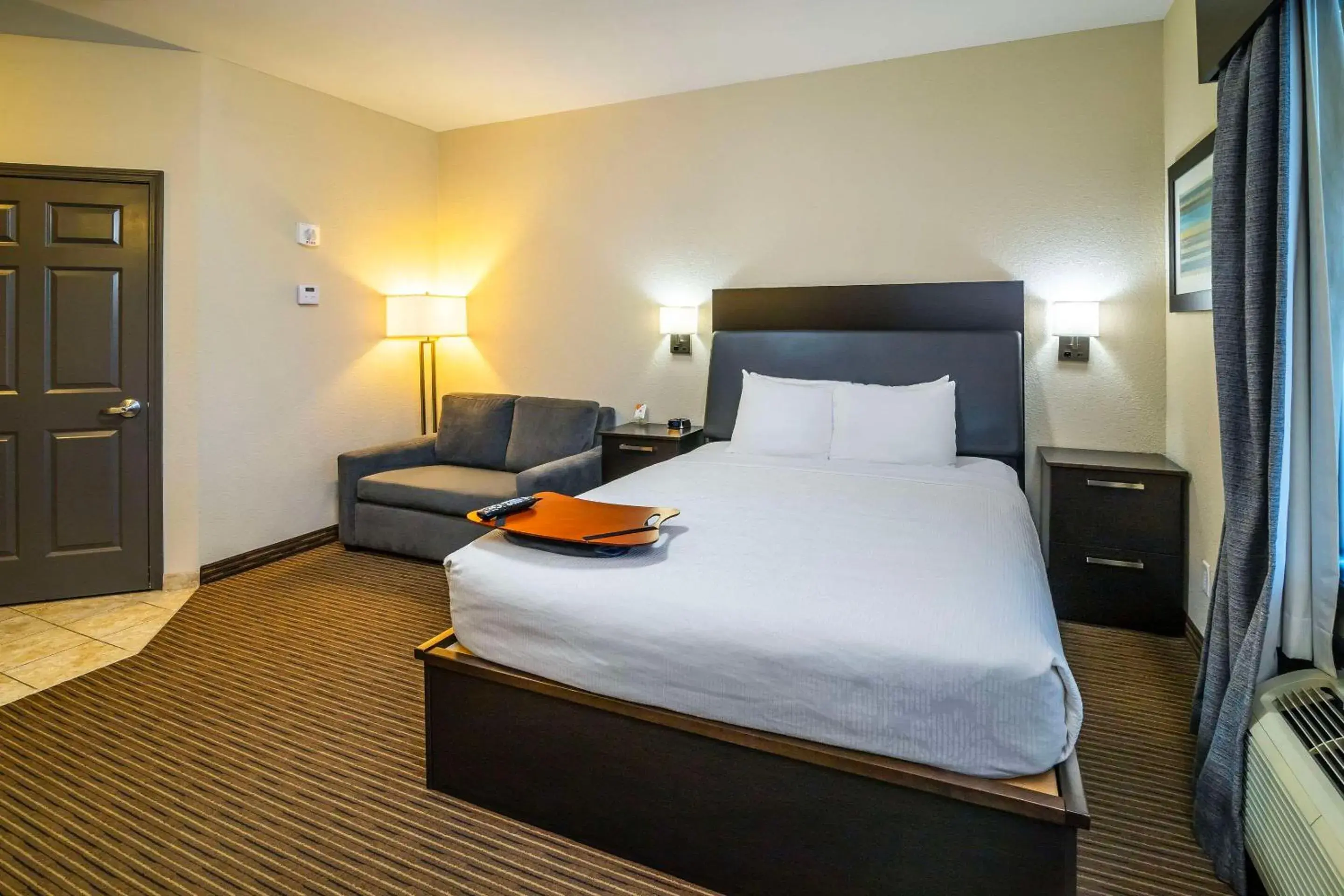 Queen Suite in Quality Inn & Suites Queen Suite in Quality Inn & Suites