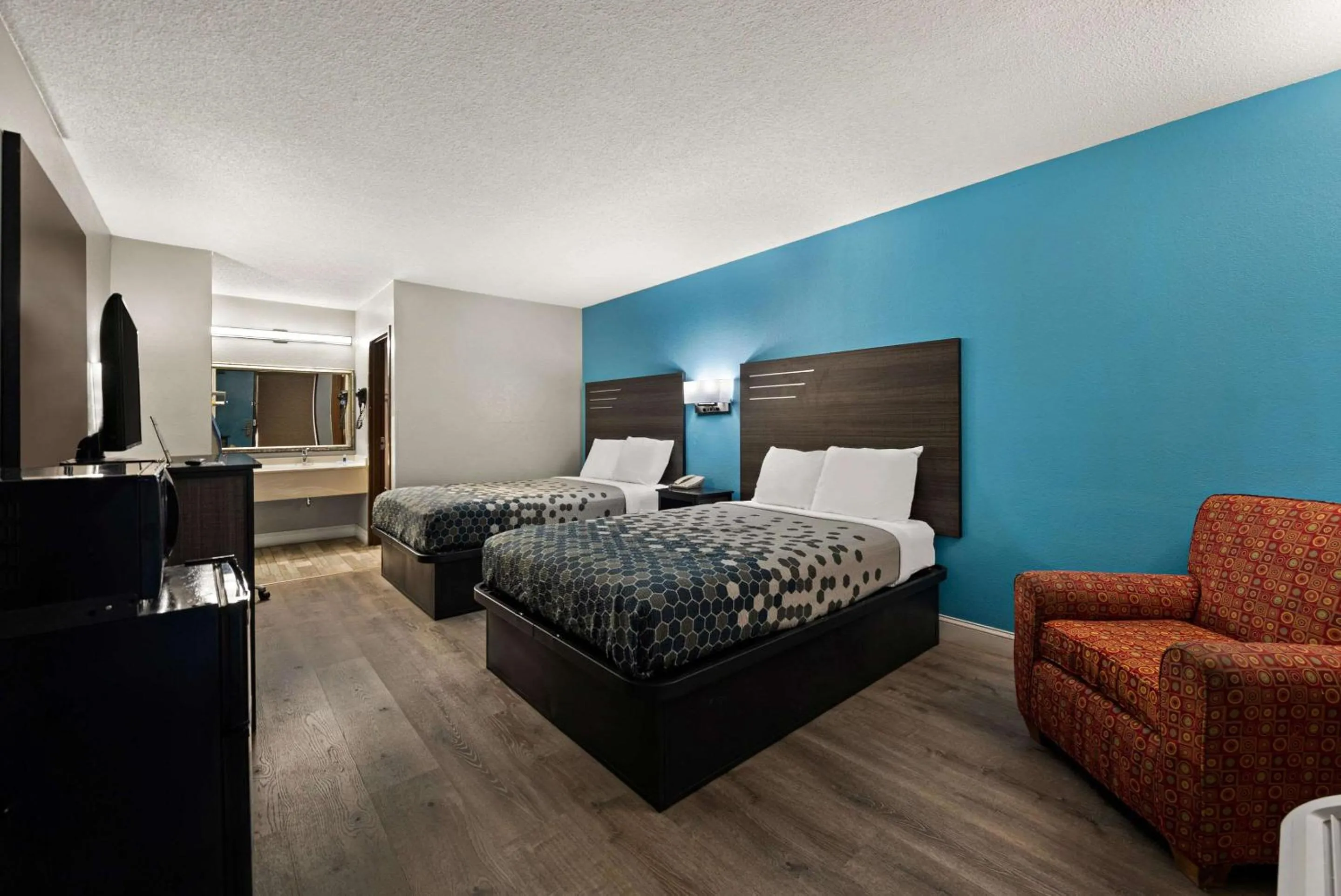 Bedroom, Bed in Rodeway Inn Richmond