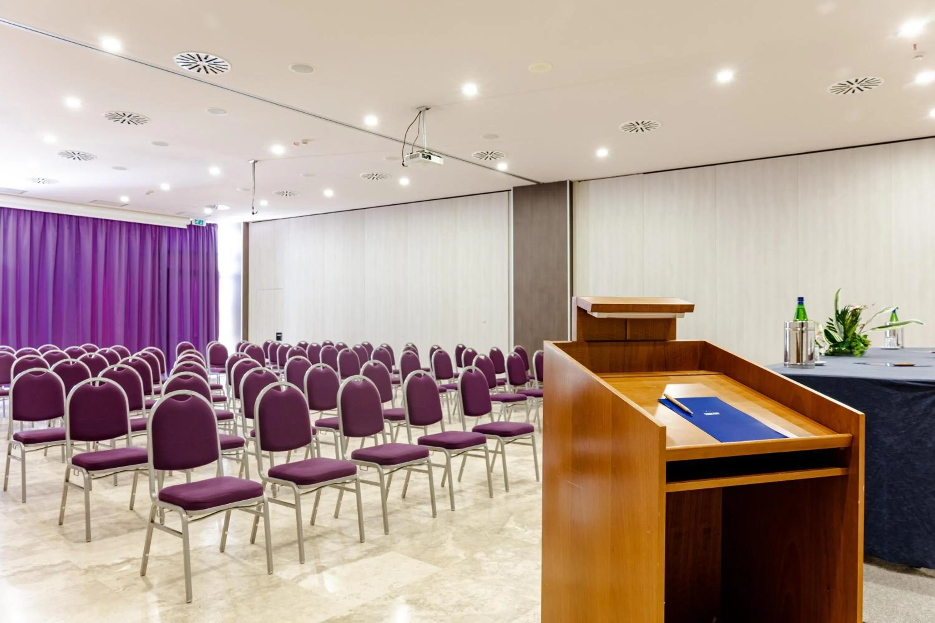Meeting/conference room in Basiliani - CDSHotels