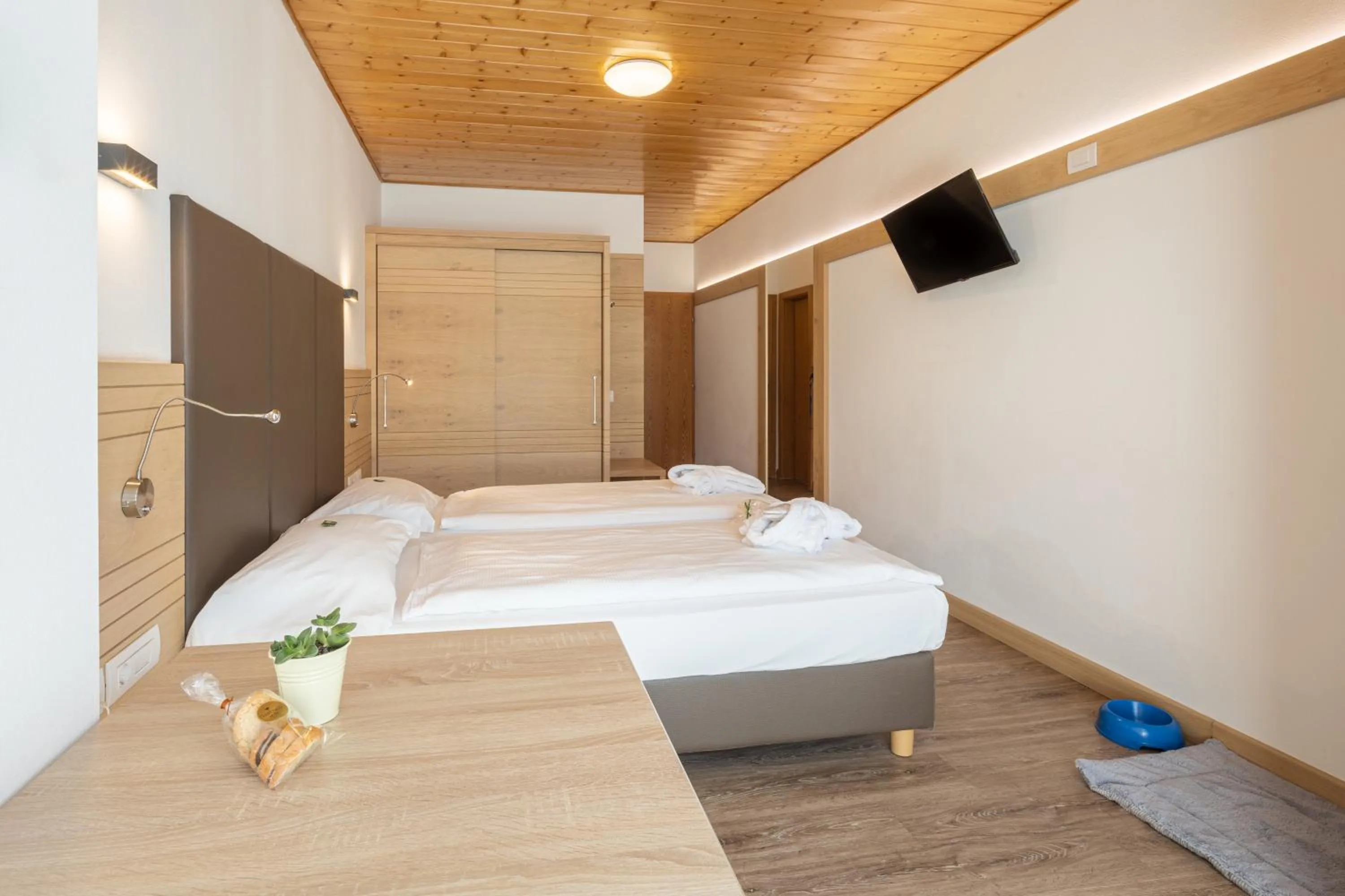 Bed in Olimpionico Hotel