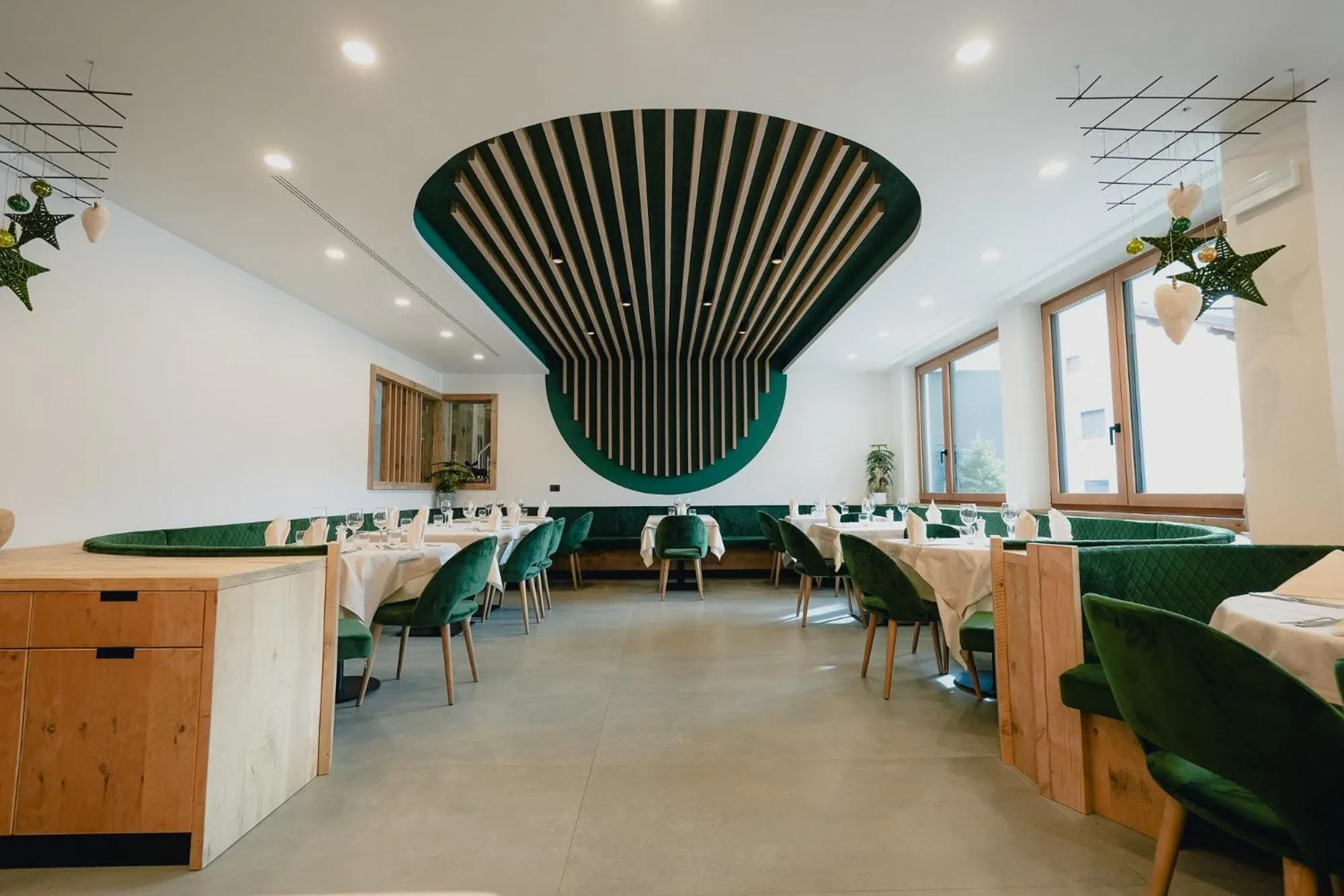 Restaurant/places to eat in Olimpionico Hotel