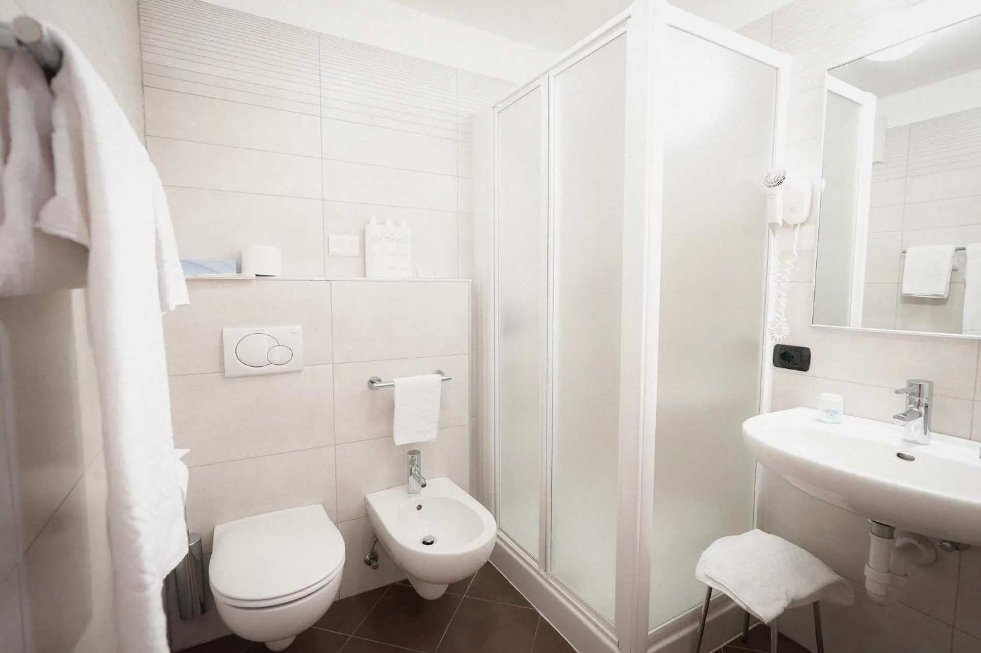 Bathroom in Olimpionico Hotel