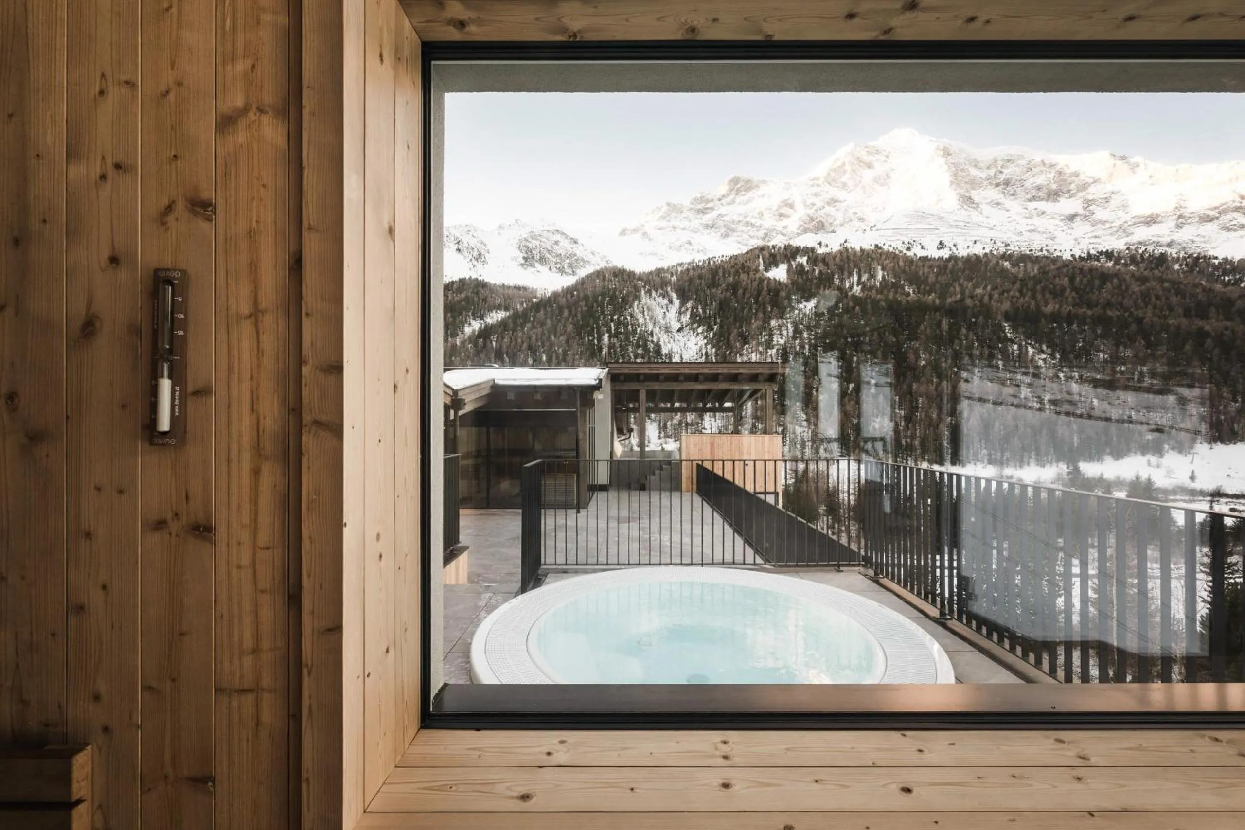 Hot Tub in MyPARADIES