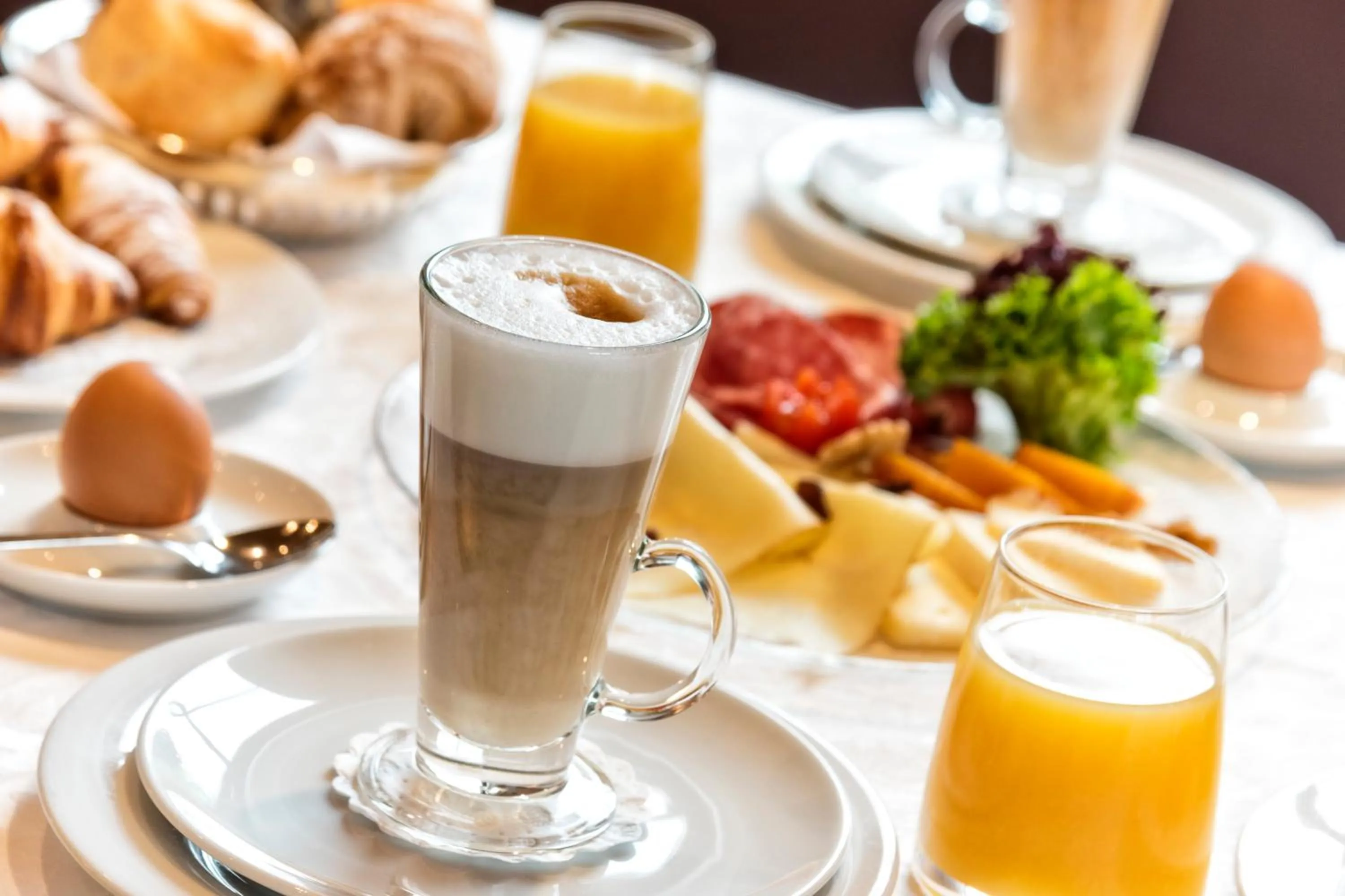 Breakfast in Hotel Post - OlangCard included