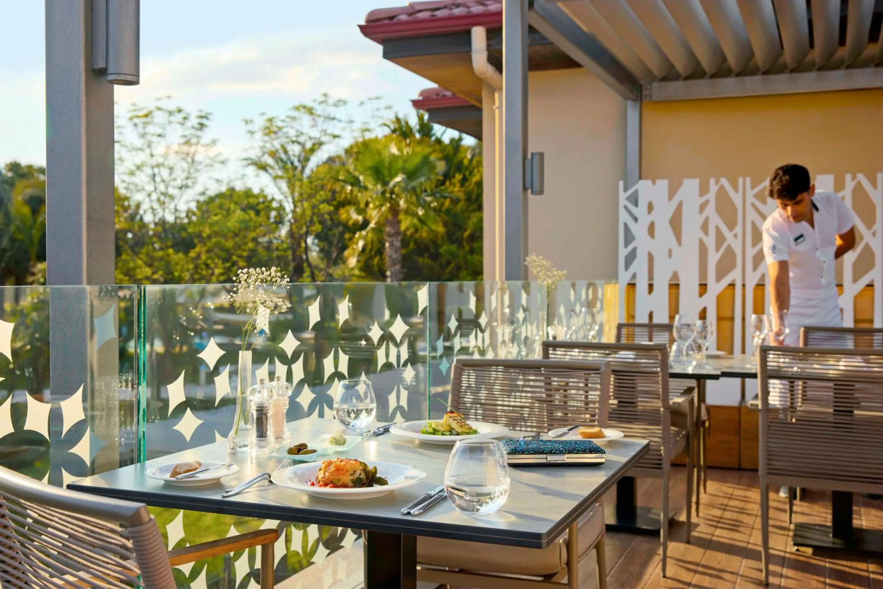 Food and drinks in TUI BLUE Palm Garden