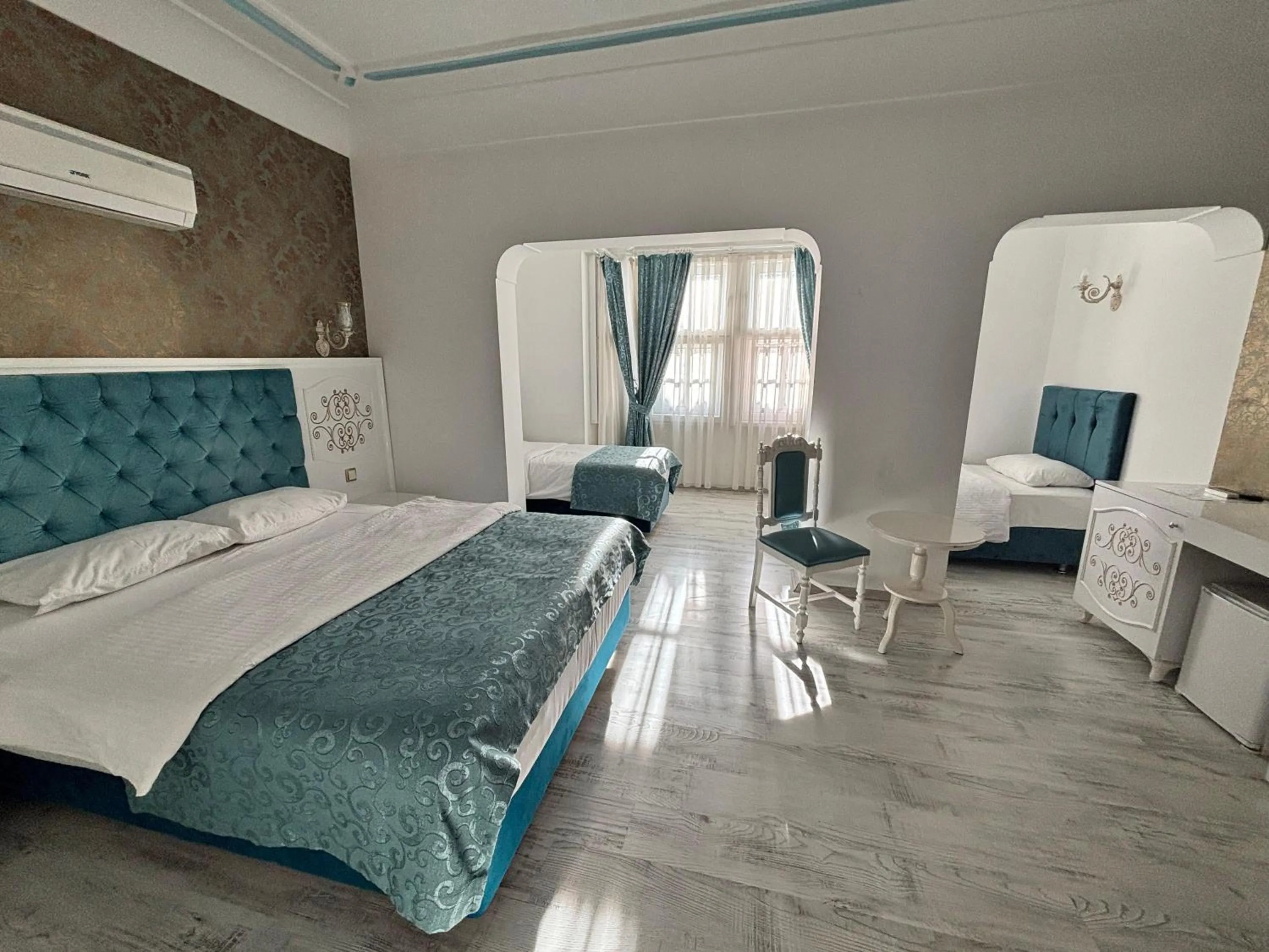 Bedroom, Bed in Urcu Hotel