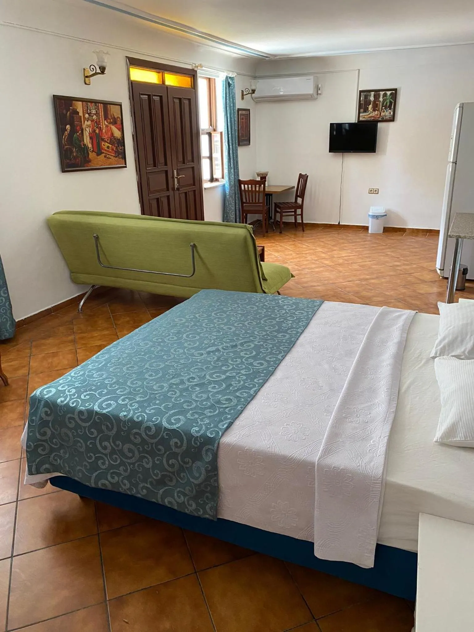 Photo of the whole room, Bed in Urcu Hotel