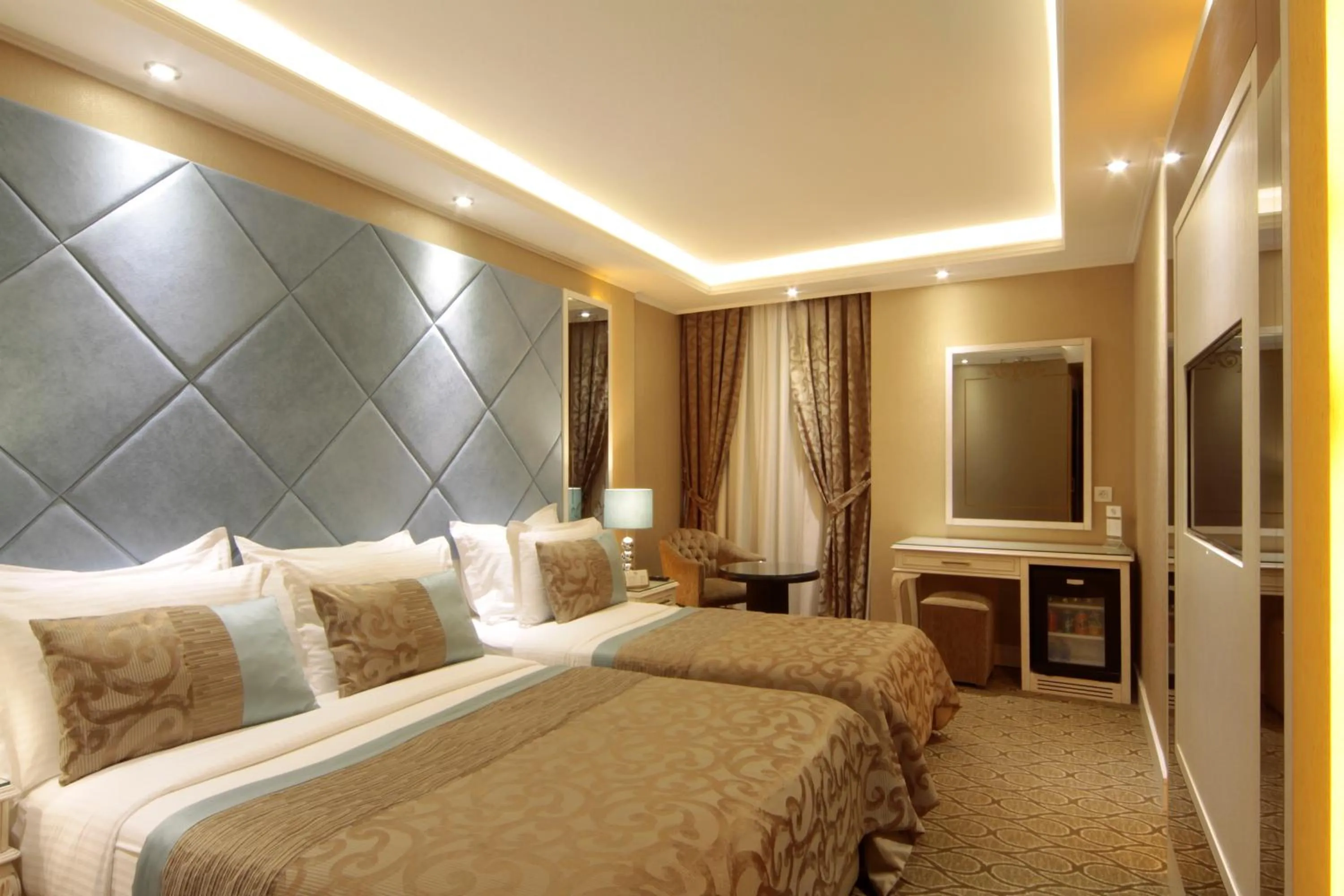 Photo of the whole room, Bed in The Parma Hotel Downtown